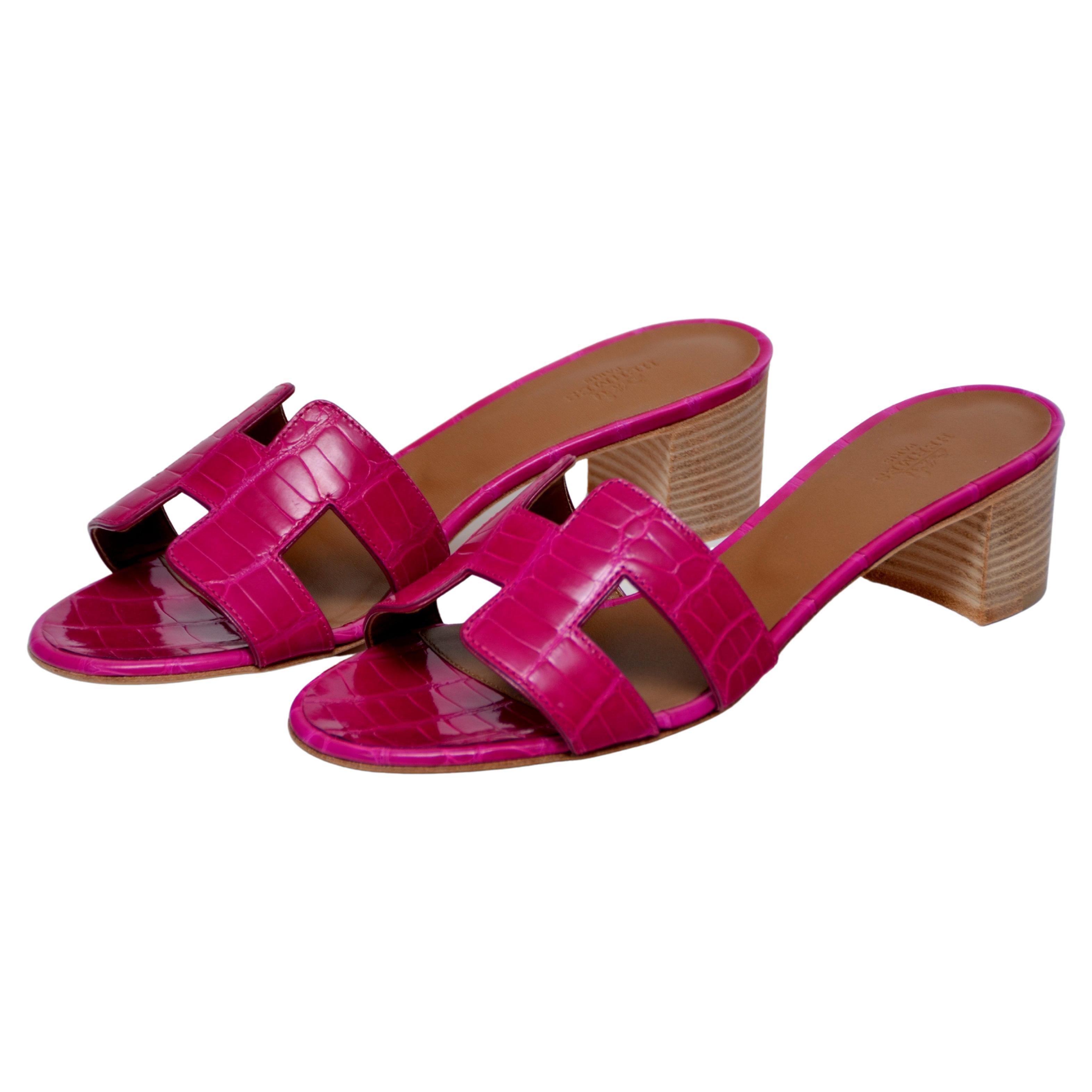 Hermes Glänzende Krokodil Sandalen Schuhe
Neu nie getragen
Farbe:Rose Sheherazade Farbe
Größe 39
ENDVERKAUF