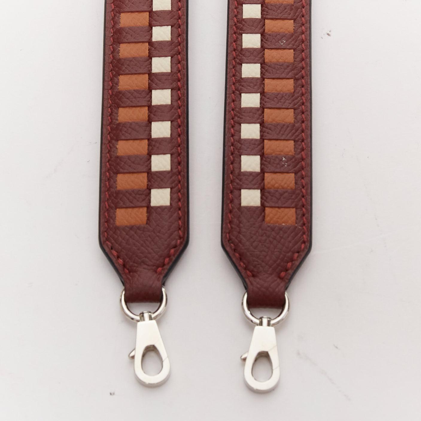 HERMES Sangle 25 brown white woven togo leather silver hardware bag strap
Reference: AAWC/A00935
Brand: Hermes
Model: Sangle Cavale 25
Material: Leather
Color: Brown, White
Pattern: Solid
Closure: Lobster Clasp
Lining: Brown Leather
Made in: