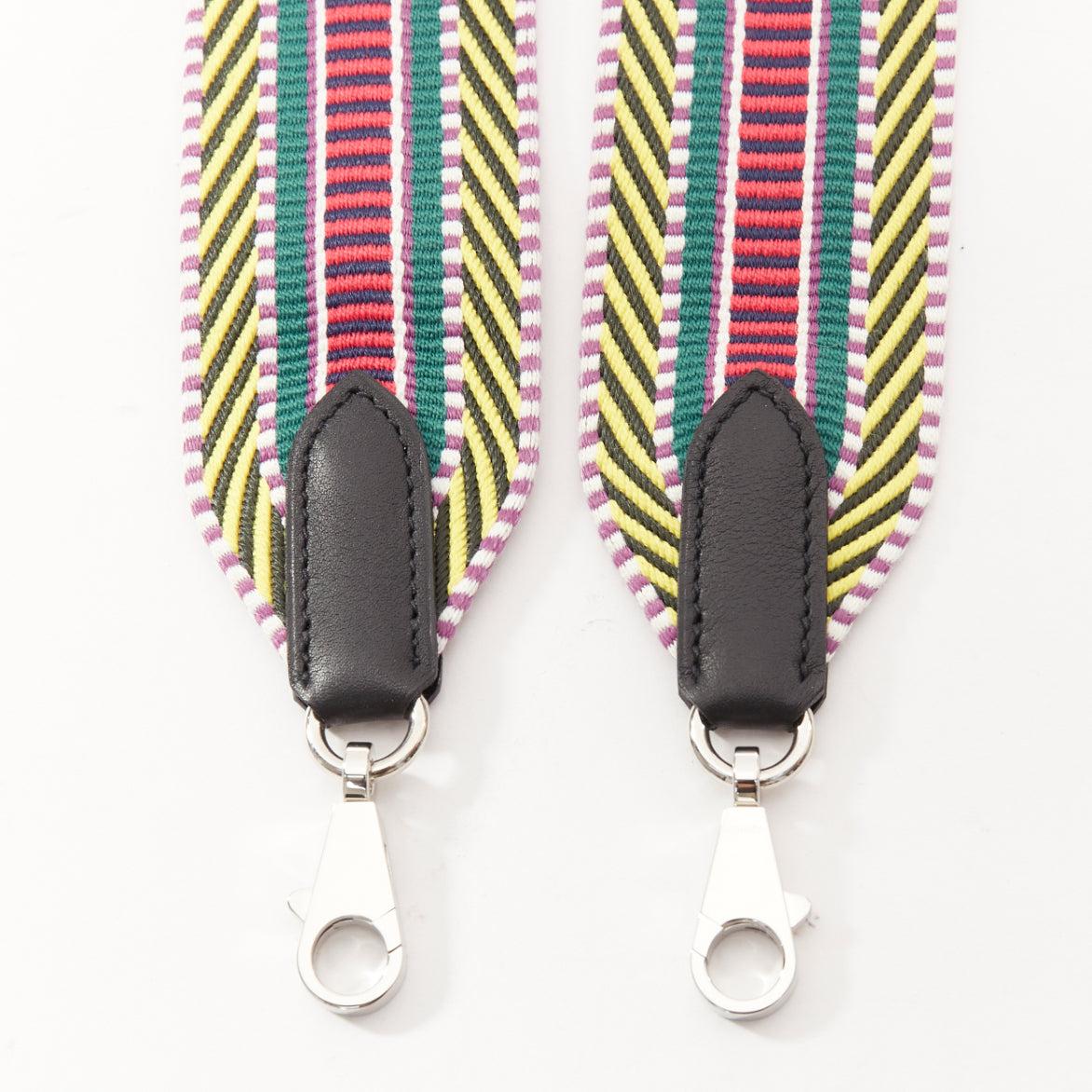 HERMES Sangle Cavale 50 multicolour chevron stripes woven silver hardware bag strap
Reference: AAWC/A00934
Brand: Hermes
Model: Sangle Cavale 50
Material: Canvas
Color: Multicolour
Pattern: Chevron
Closure: Lobster Clasp
Lining: Multicolour