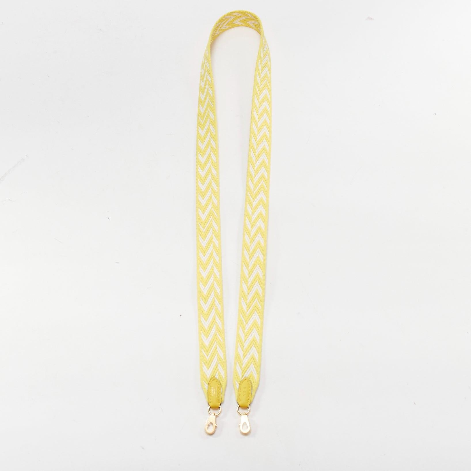 HERMES Sangle Zigzag 25 yellow chevron woven fabric gold hardware bag strap In Excellent Condition For Sale In Hong Kong, NT