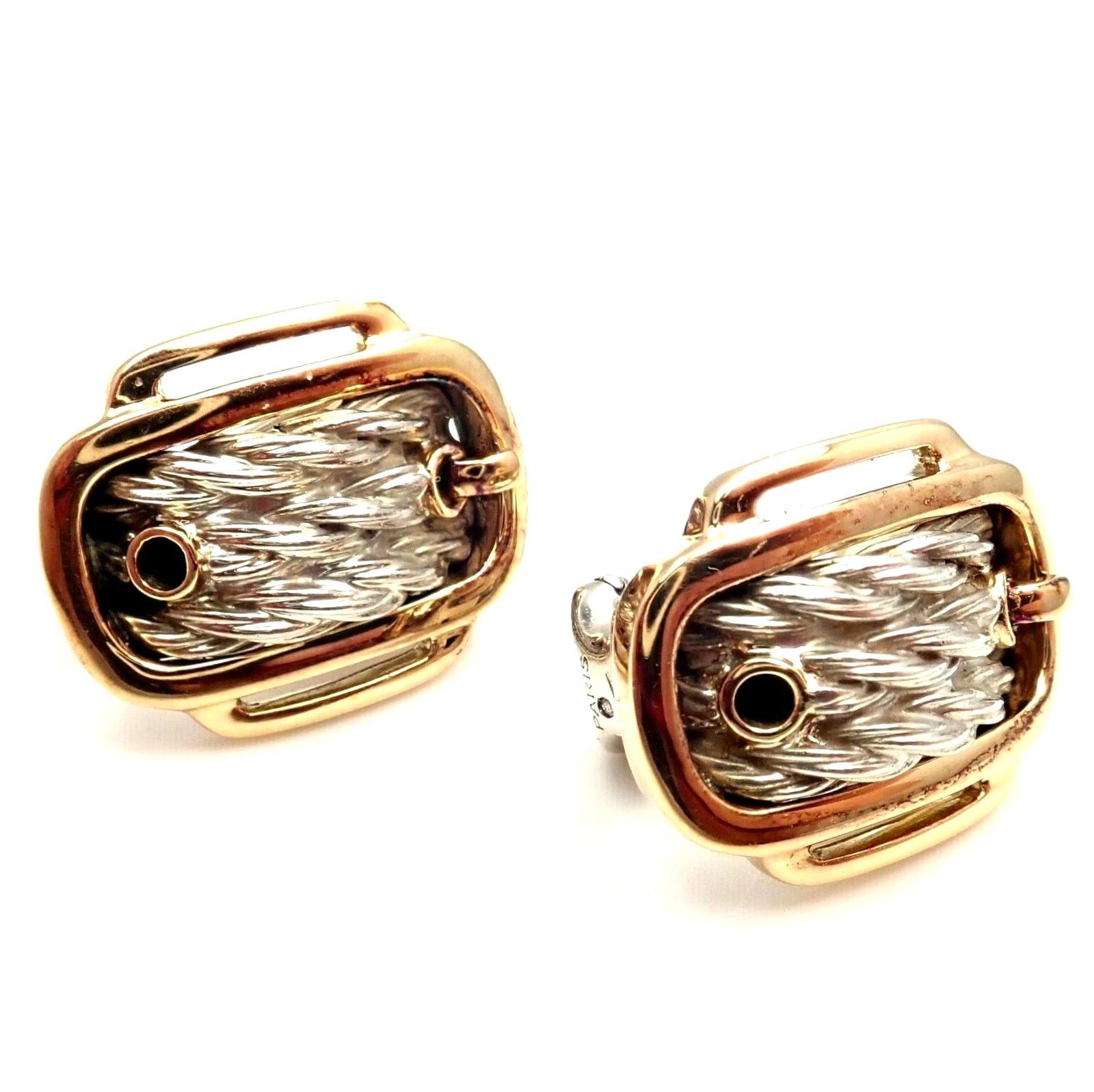 18k Yellow Gold Sapphire Earrings by Hermes.
With 2 round sapphires.
These earrings are for non pierced ears, but they can be changed for pierced by adding posts.
Details:
Measurements: 19mm x 16mm
Weight: 15.2 grams
Stamped Hallmarks: Hermes Paris