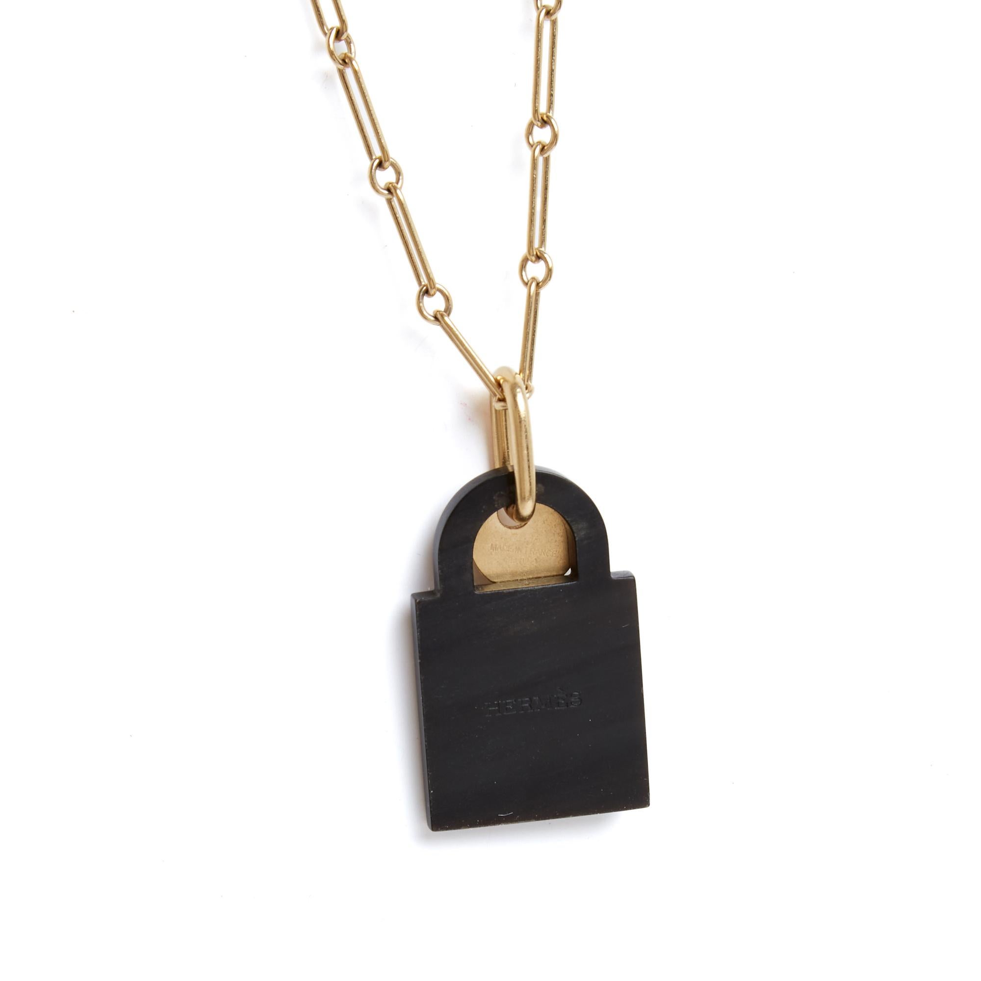 Hermès Sautoir Pendentif Amulette Padlock Kelly GM Collana Ciondolo Hermes In condizioni ottime in vendita a PARIS, FR
