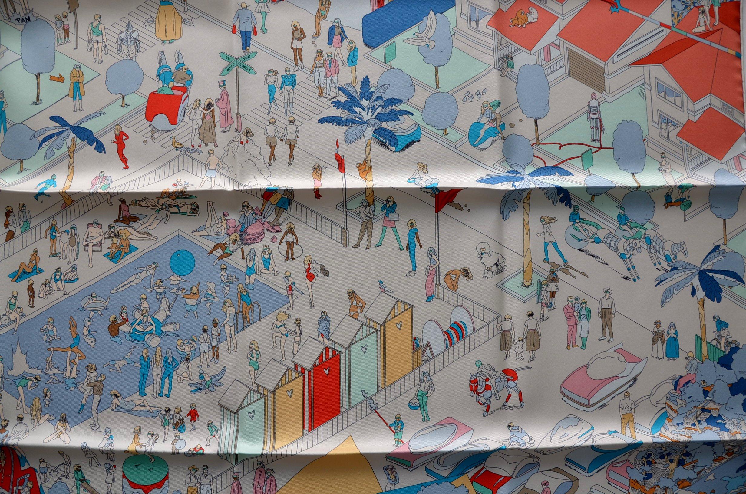 Sciarpa Hermes  90 CM   HERMES SULLA SPIAGGIA OP//GRIS/ARGENT/BLEU  NUOVO In condizioni Nuovo in vendita a New York, NY