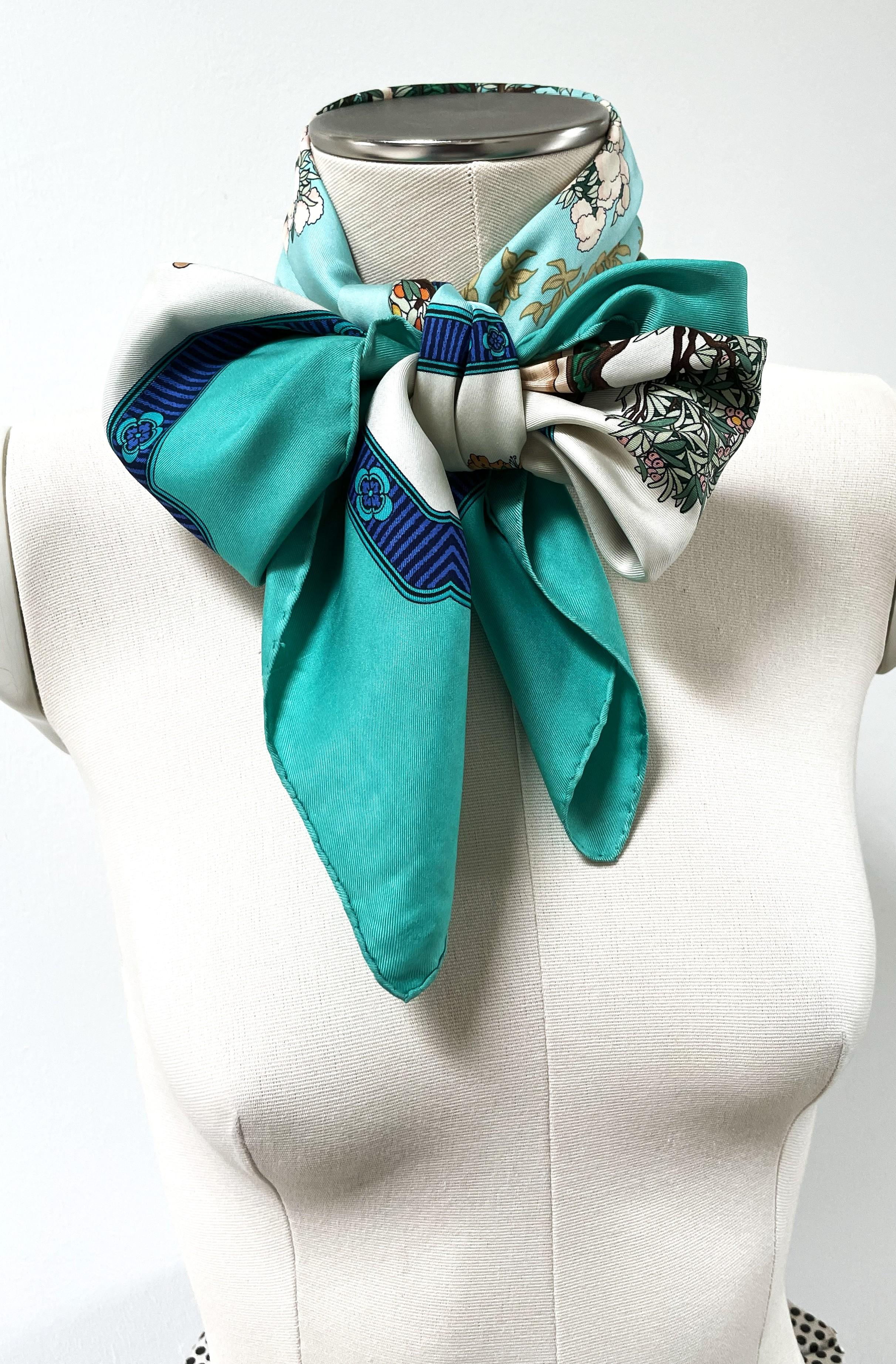 HERMÉS SCARF, BONSAI, 100 % silk, 90x90 cm, hand rolled In Excellent Condition For Sale In Stuttgart, DE
