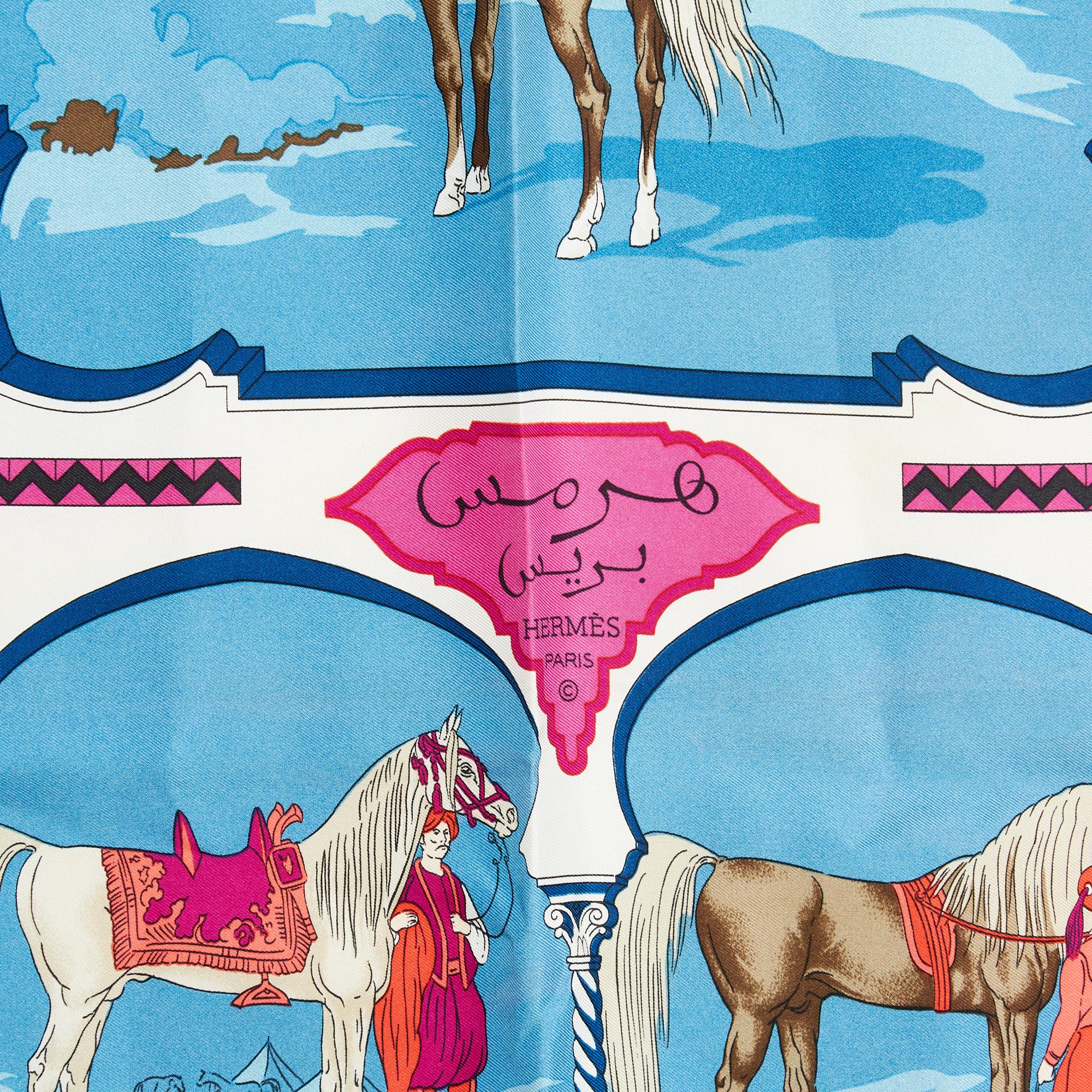 Hermès Halstuch Carre 90 Cavaliers Arabes auf Arabisch (Blau) im Angebot
