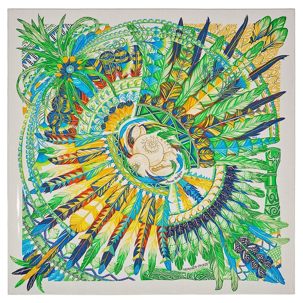 Hermès - Écharpe Danse Pacifique - Gris Argent / Vert / Jaune Soie en vente