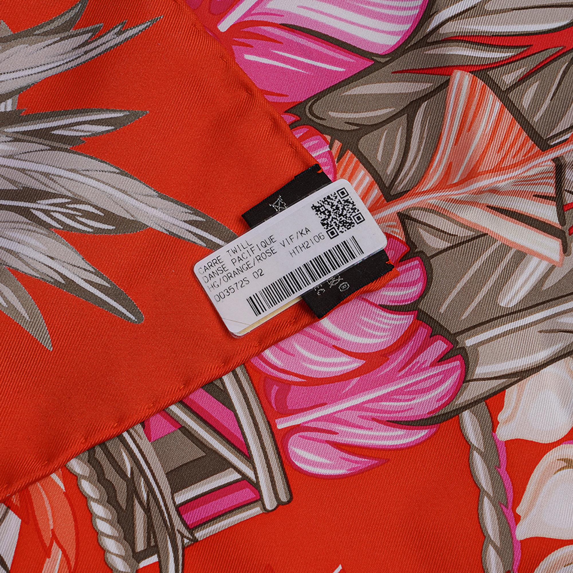 Hermès - Écharpe « Danse Pacifique » en soie orange/rose vif, 90, neuve avec boîte en vente 5