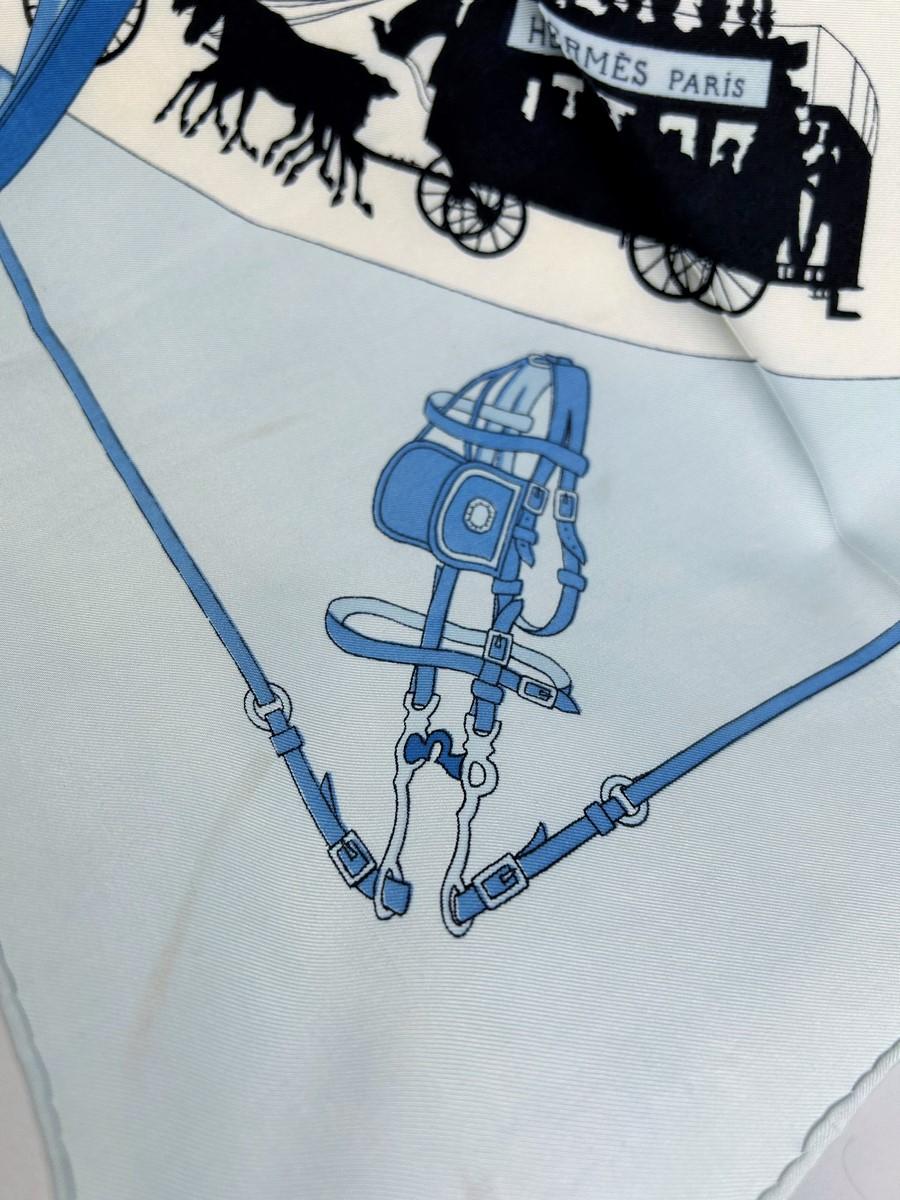 Pañuelo Hermès titulado Paris qui Roule by Hugo Grygkar Circa 2006 en venta 6