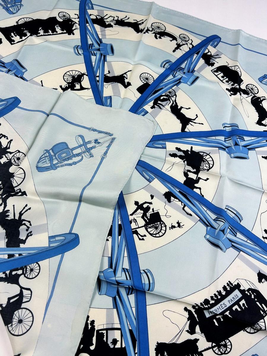 Pañuelo Hermès titulado Paris qui Roule by Hugo Grygkar Circa 2006 en venta 1