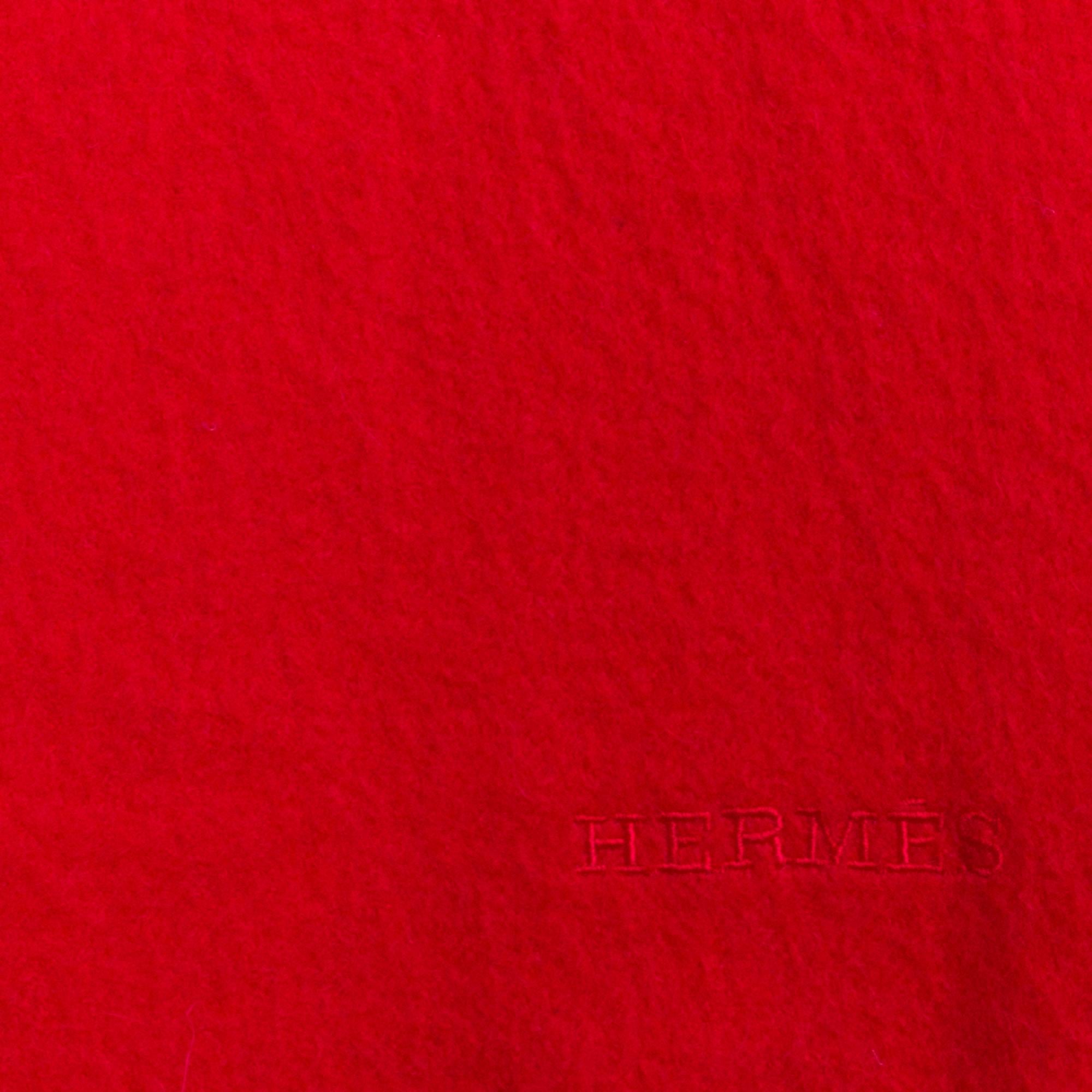 Red Hermès Scarf in 100% red Cashmere 