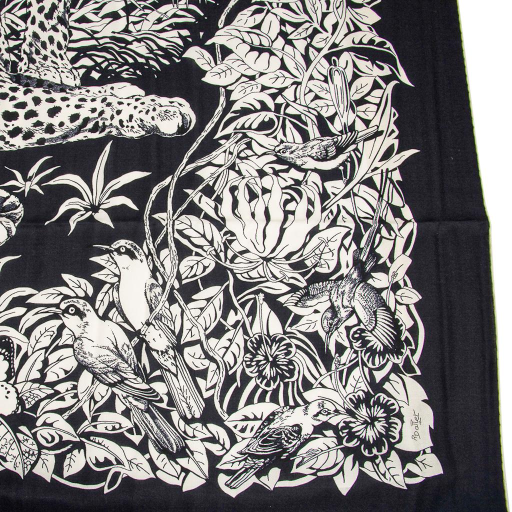 Hermes Scarf Jungle Love Tattoo Cashmere Silk Blue Noir / Blanc GM 140 cm  In New Condition In Miami, FL