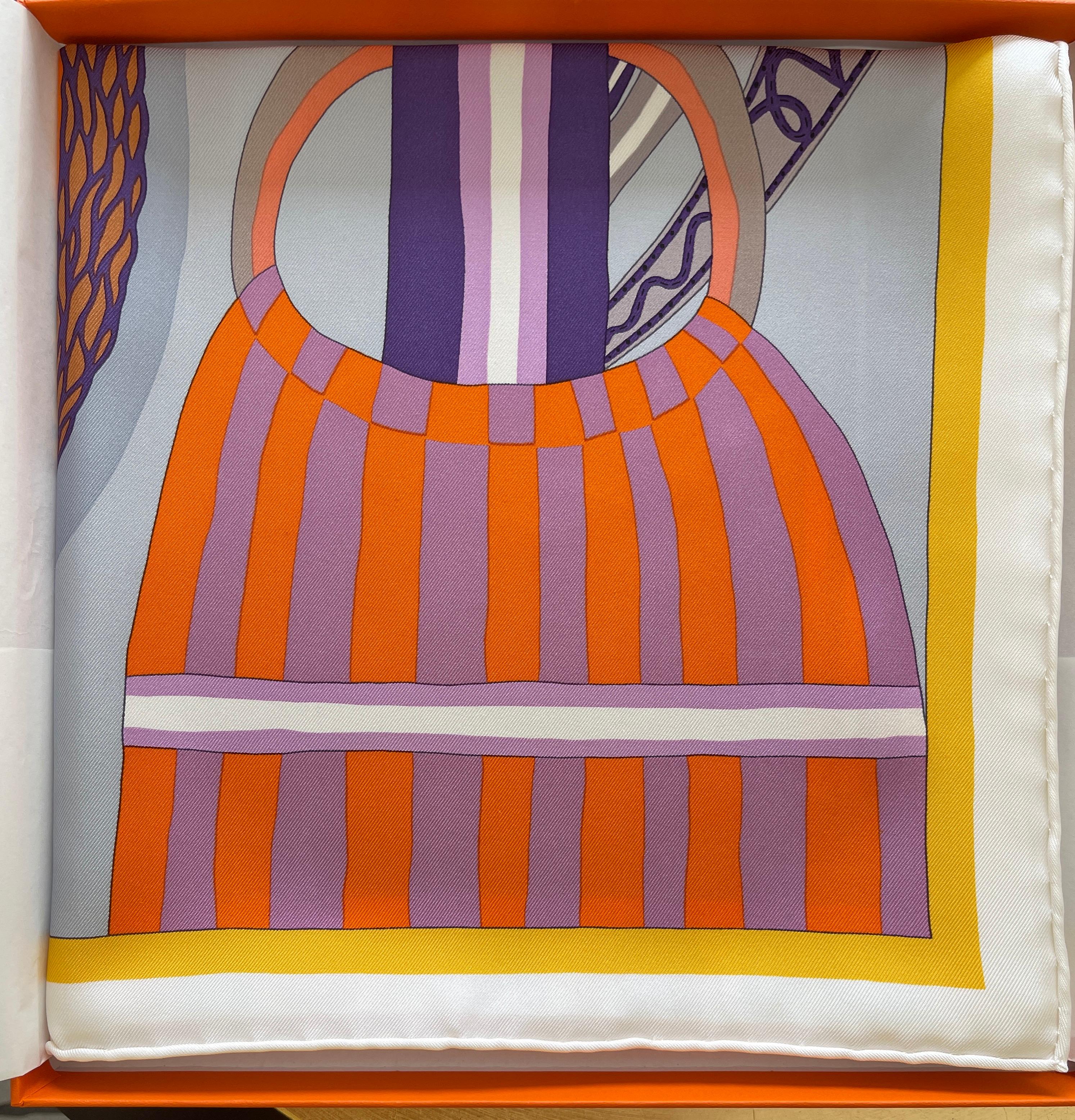 Mehrfarbiger Seidenschal von Hermès La Selle Imaginaire 90 Gris Perle Violett Schal/Wickel im Zustand „Neu“ in West Chester, PA