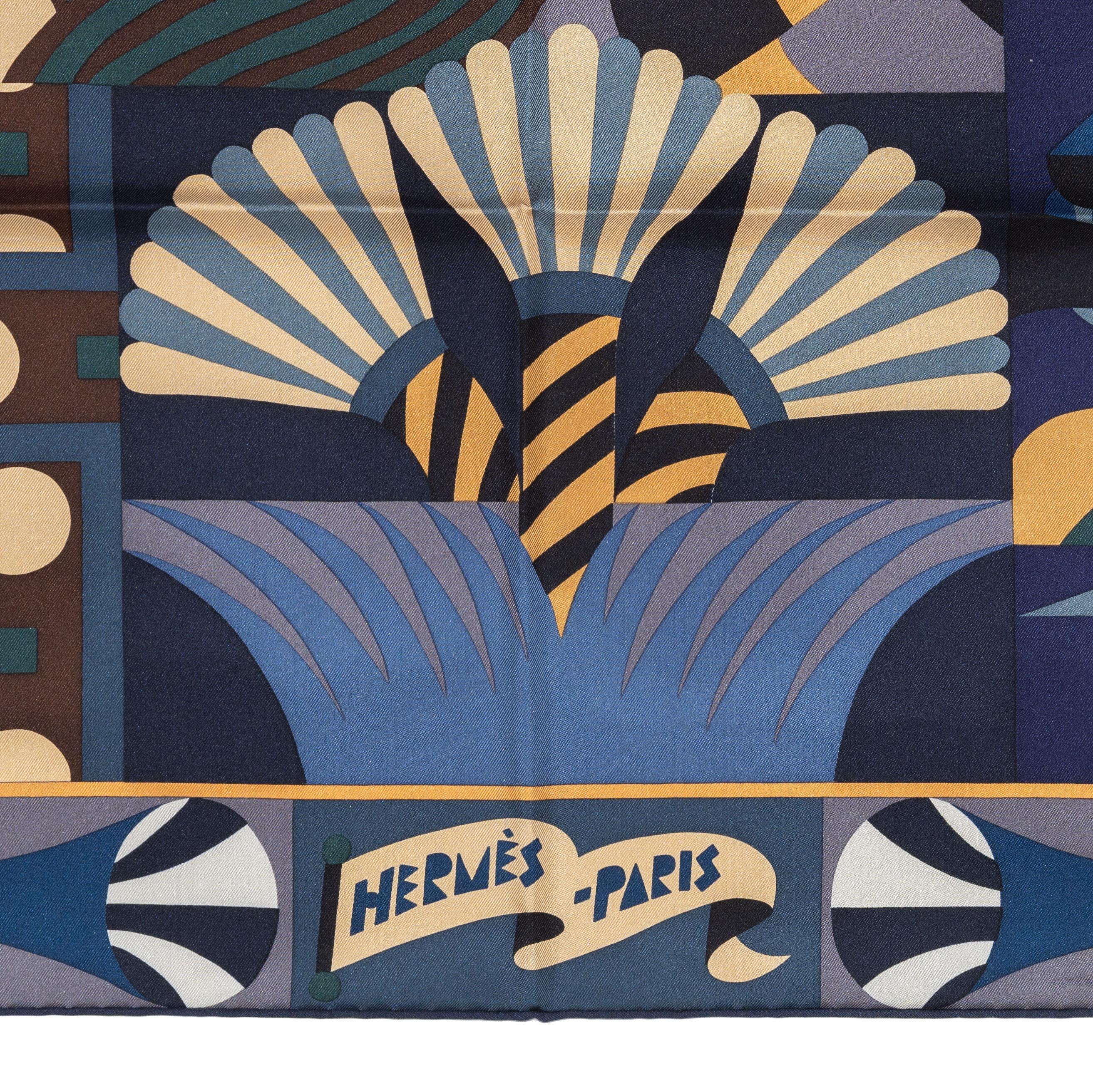 Hermes Scarf Parade en Fanfare – Bleu Nuit – Beige - New Store Tag For Sale 5