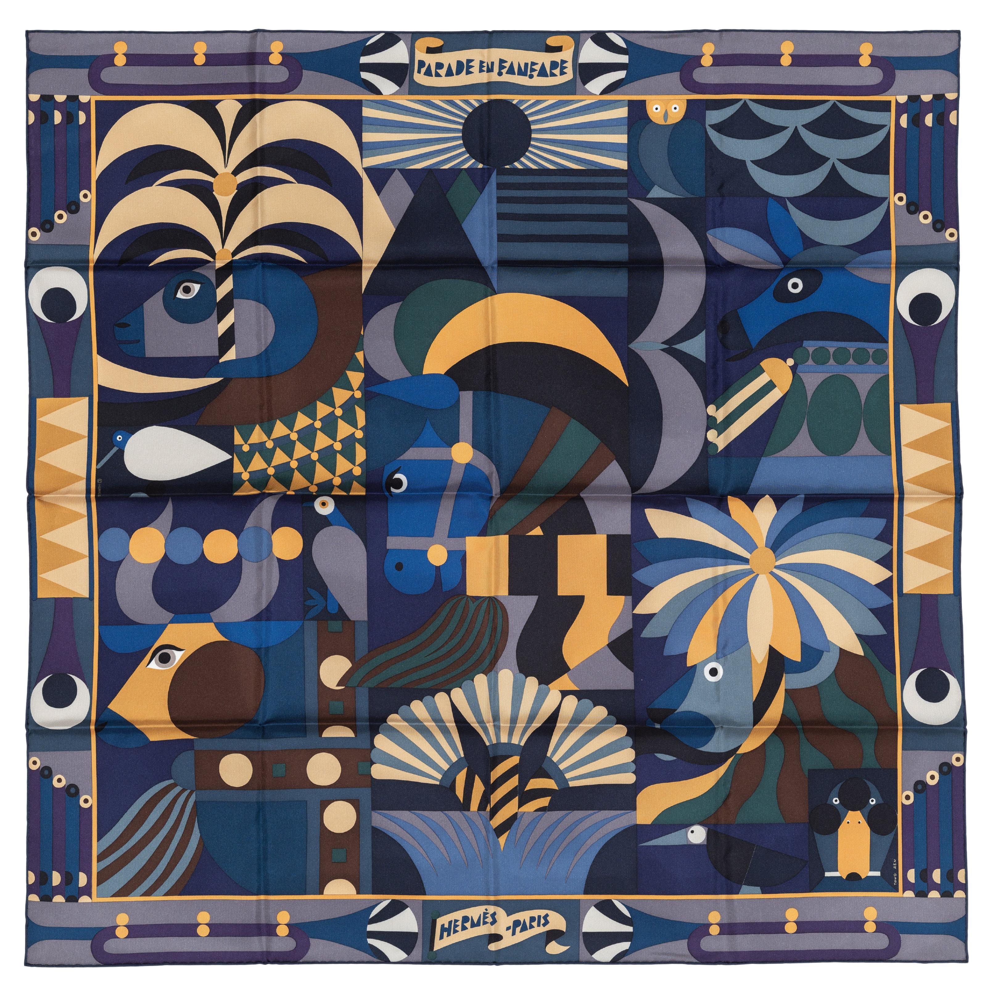Hermes Scarf Parade en Fanfare – Bleu Nuit – Beige - New Store Tag For Sale