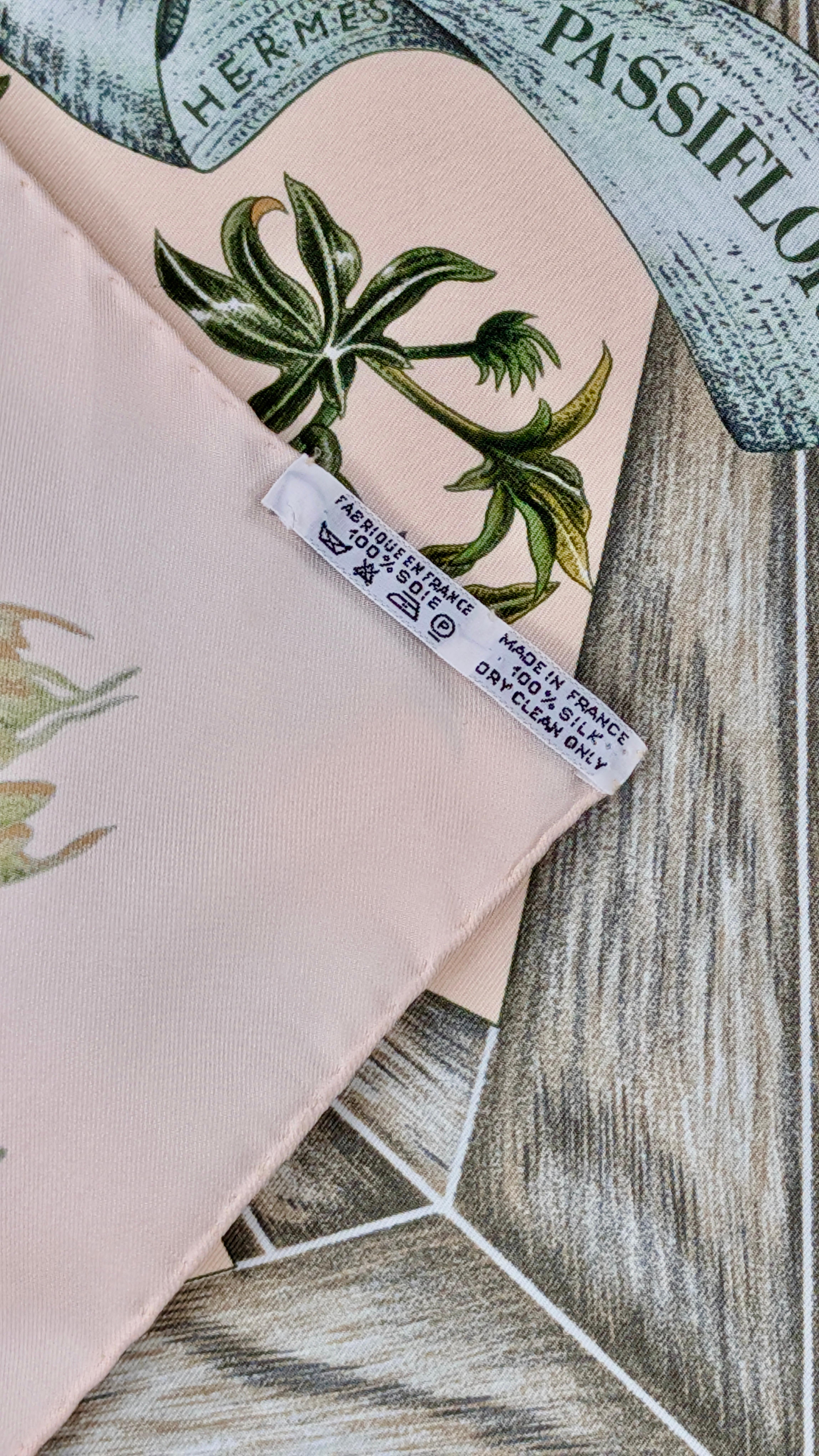 HERMÈS bufanda PASSIFLORES en venta 5