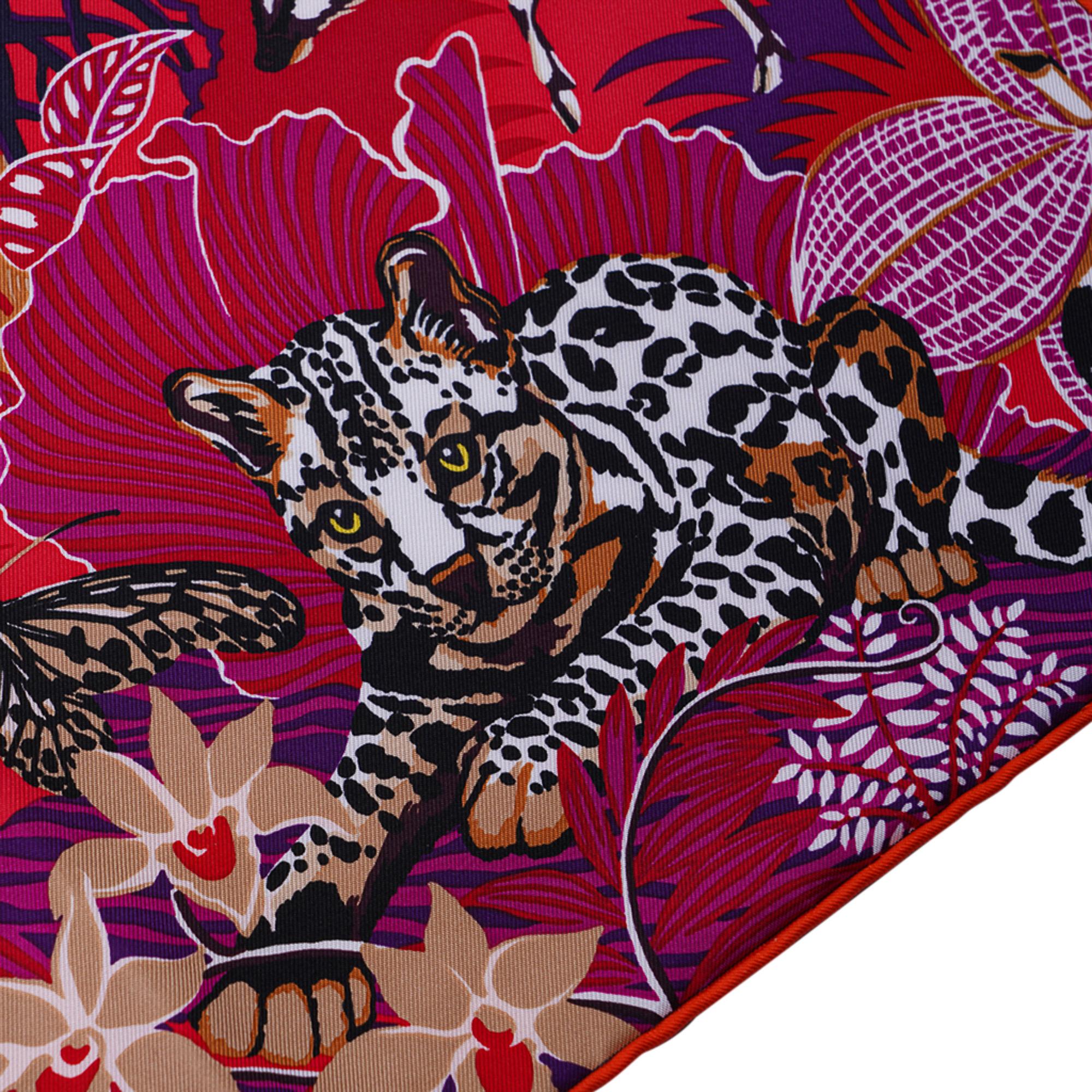 Hermes Scarf Wild Singapore Rouge / Violet / Beige 90 New w/Box In New Condition In Miami, FL
