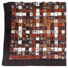 HERMÉS SCARV Cashmere/Silk, 140 x 140 cm printed with the iconic Hermes ribbon