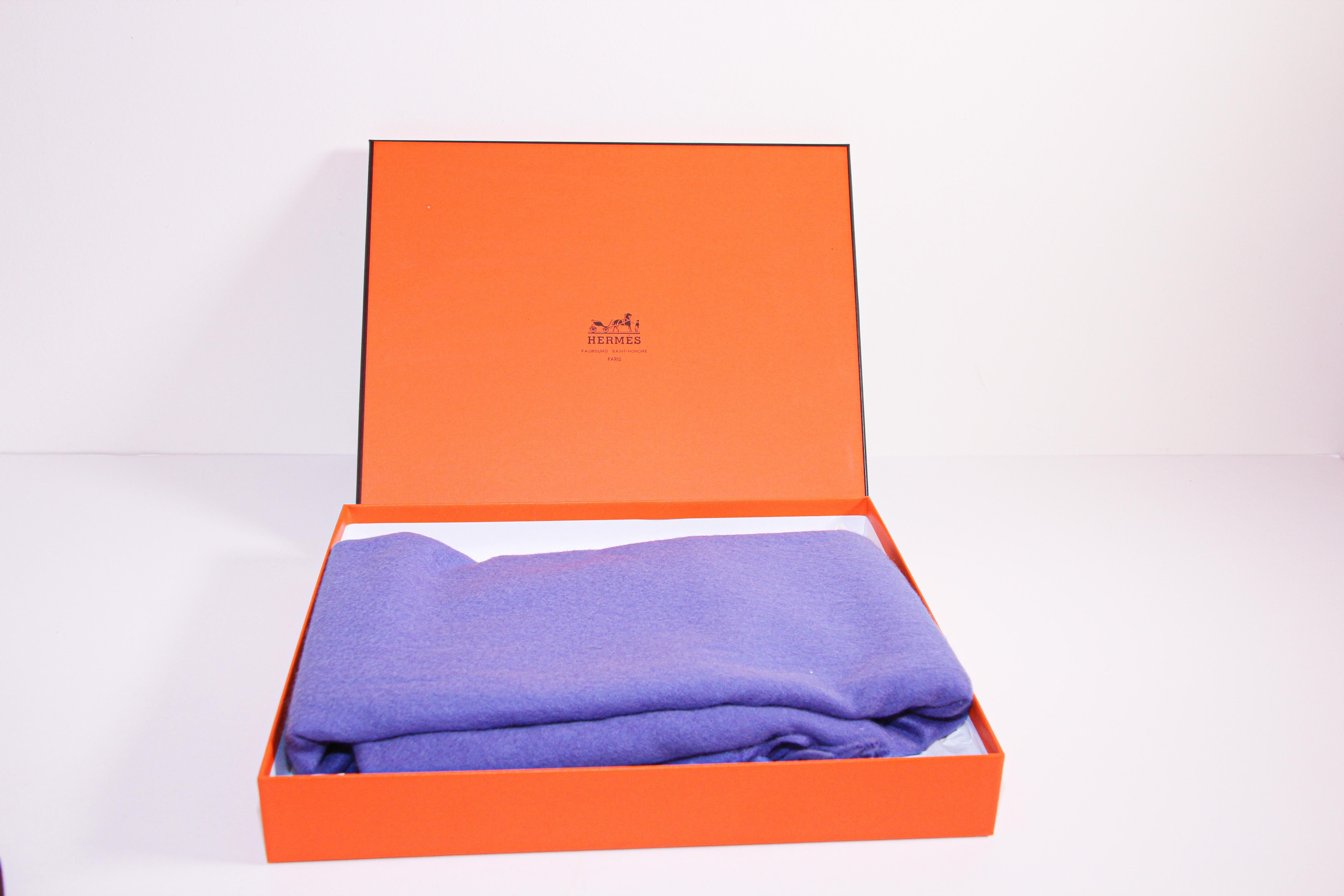 Hand-Crafted Hermès Sellier Cashmere Fringed Shawl Stole