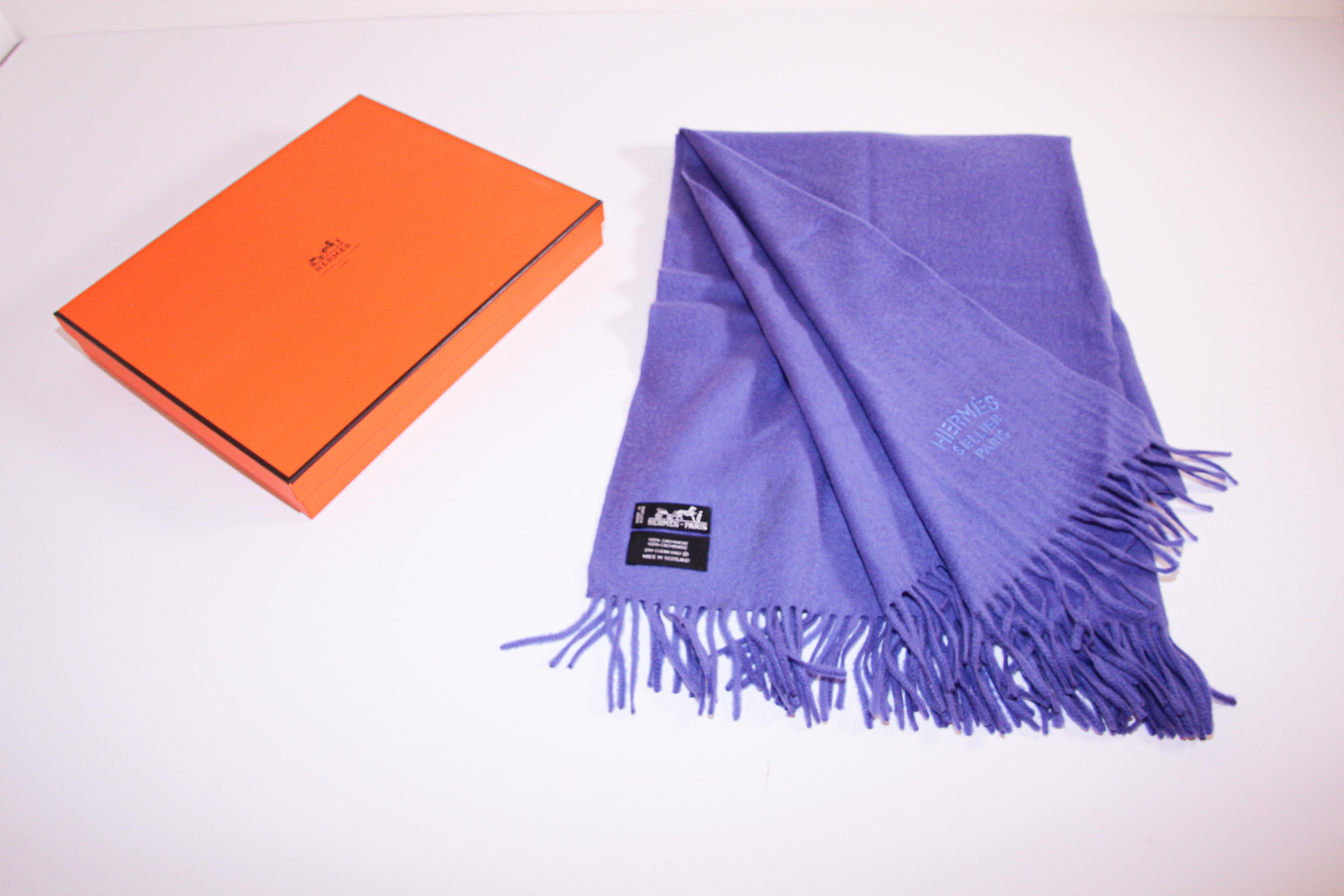 Hermès Sellier Cashmere Fringed Shawl Stole In Excellent Condition In North Hollywood, CA