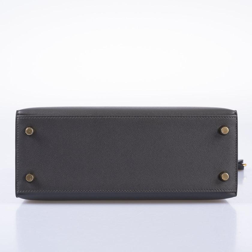 Hermès Sellier Kelly 25 Graphite Epsom Gold Hardware In New Condition For Sale In NYC Tri-State/Miami, NY