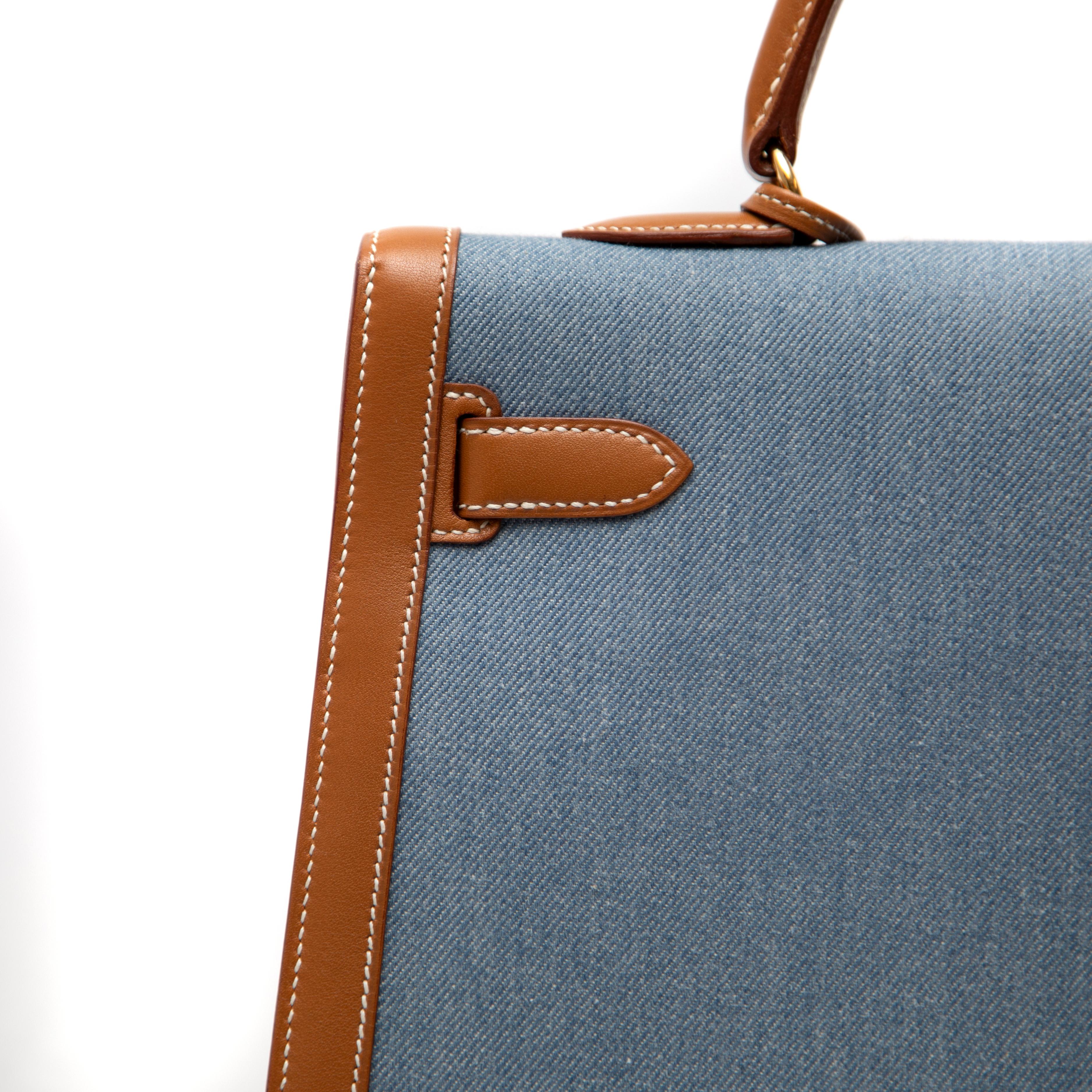 Hermès Sellier Kelly 35CM Denim with Gold Hardware In Excellent Condition In West Hartford, CT