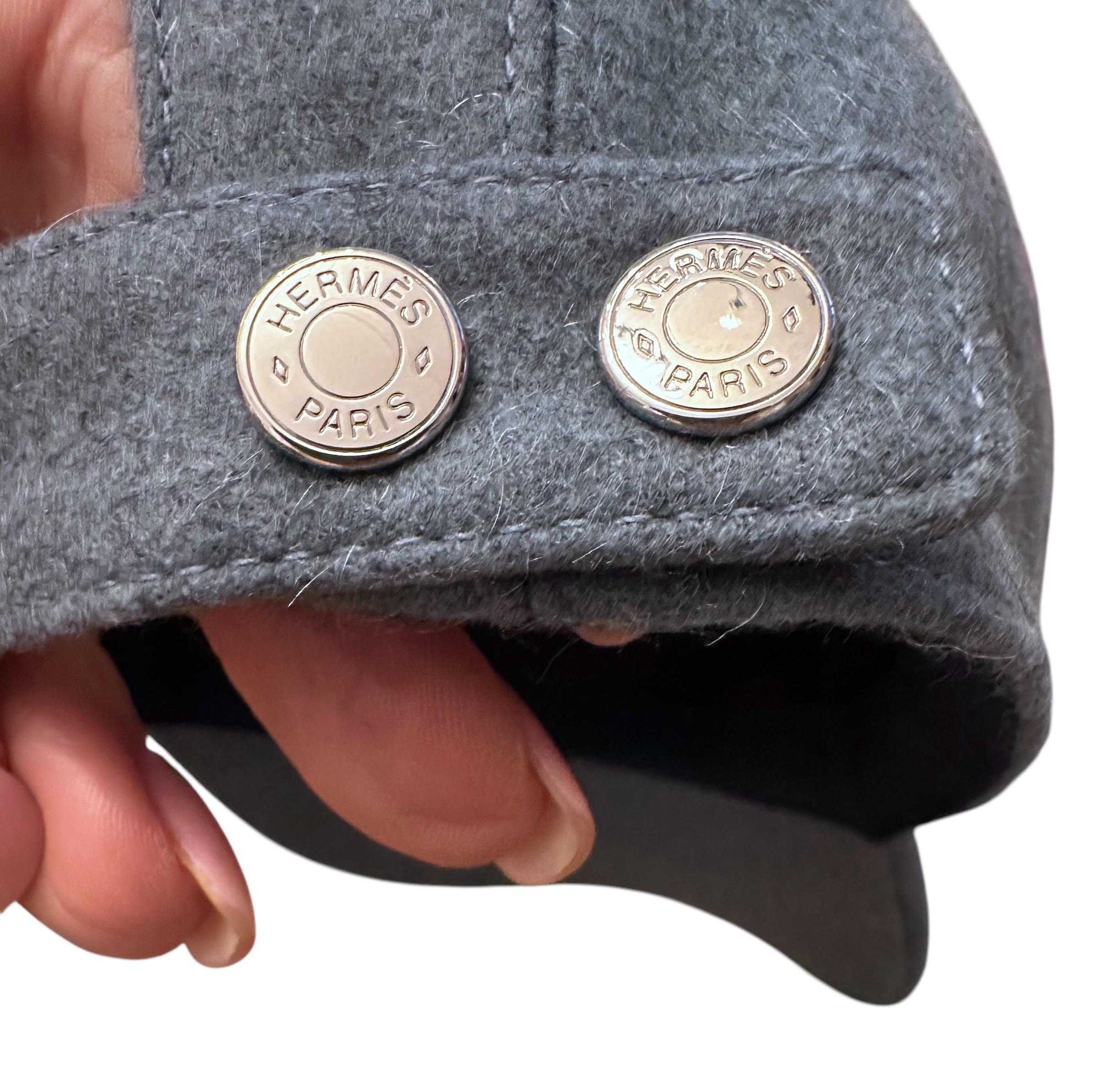 Hermès Serena Eperon d'Or Blue Grey Cashmere Cap For Sale 2