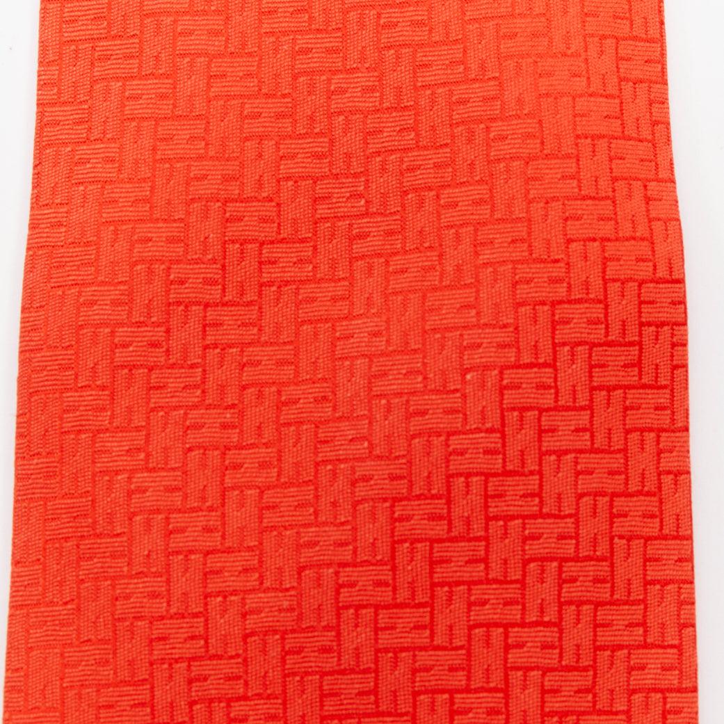 Rosso HERMES Set di 2 cravatte in 100% seta arancio rosso con logo H geometrico e jacquard in vendita