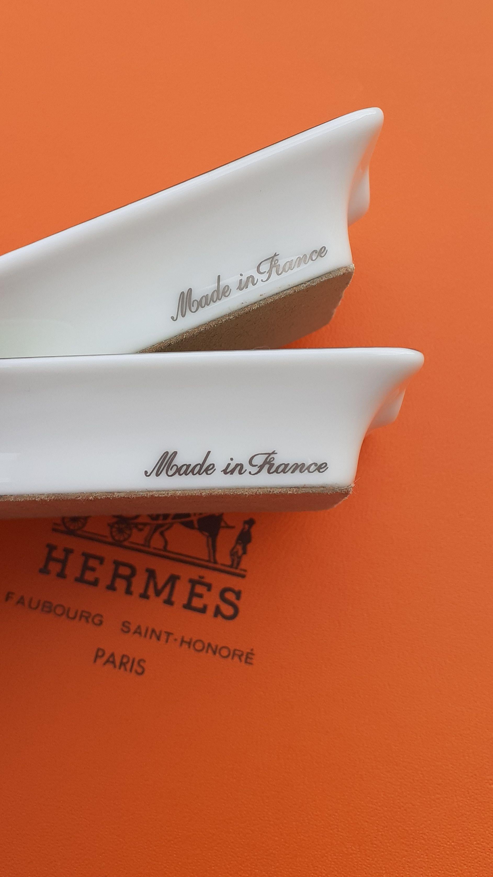 Hermès Set of 2 mini Ashtrays Bull and Horses Prints in Porcelain Texas  7