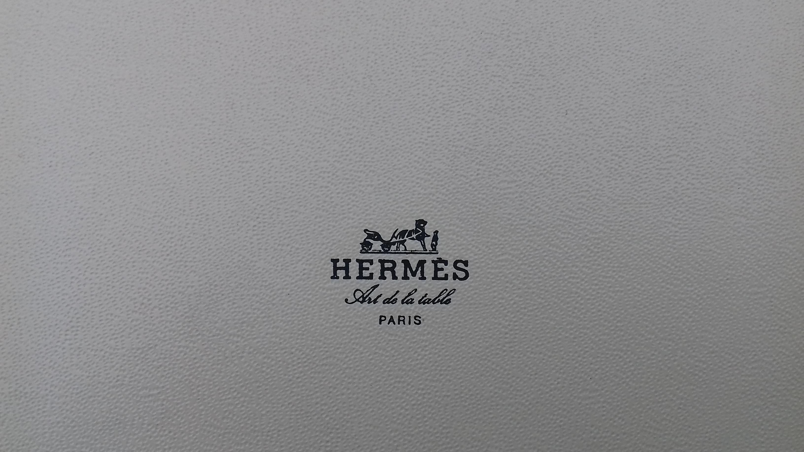 Hermès Set of 2 small Change Tray Ramekins Porcelain Butterflies Garden Rare 9