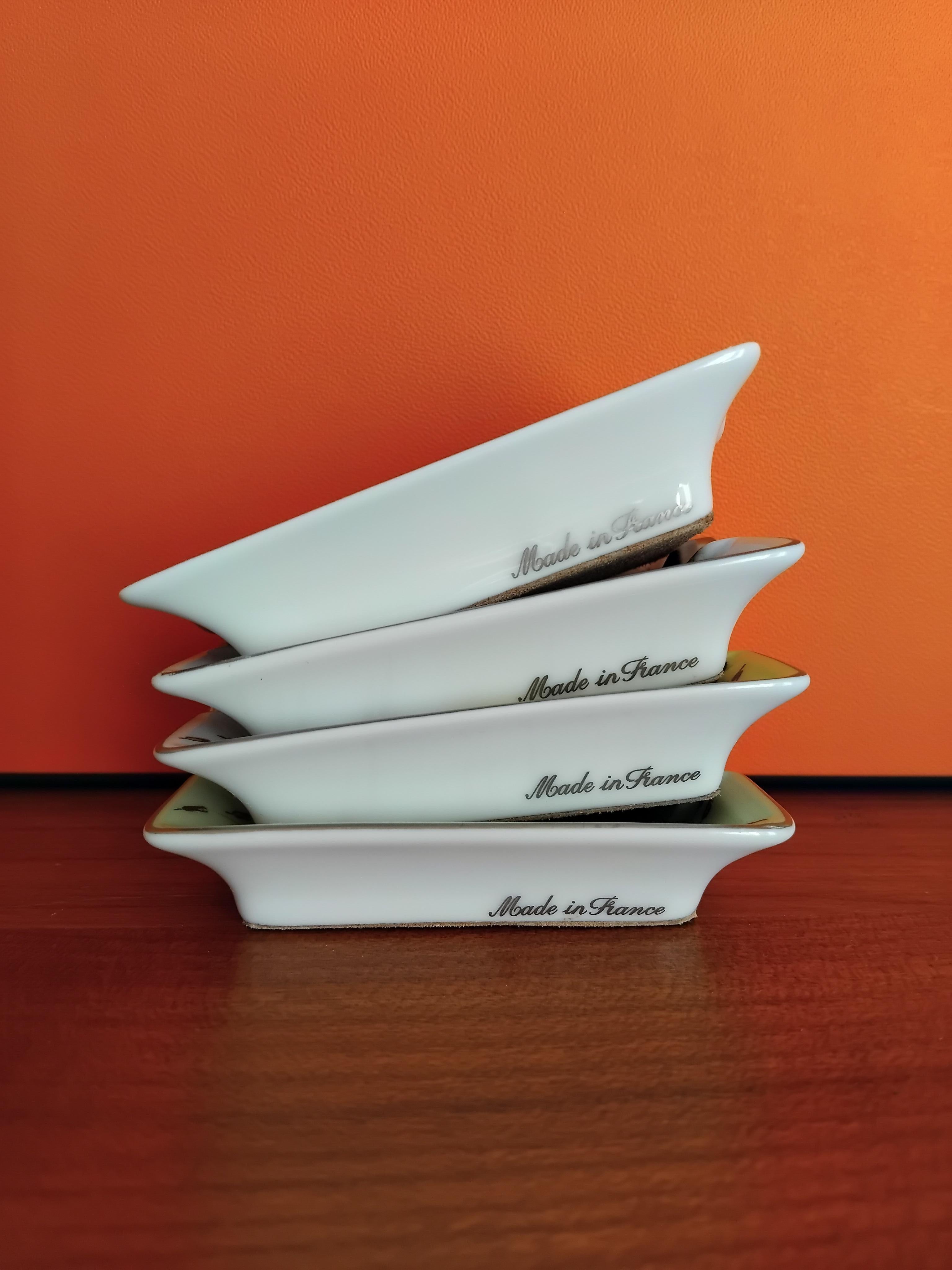 Hermès Set di 4 mini posacenere Toro Cavalli Uccelli Porcellana Texas in vendita 2