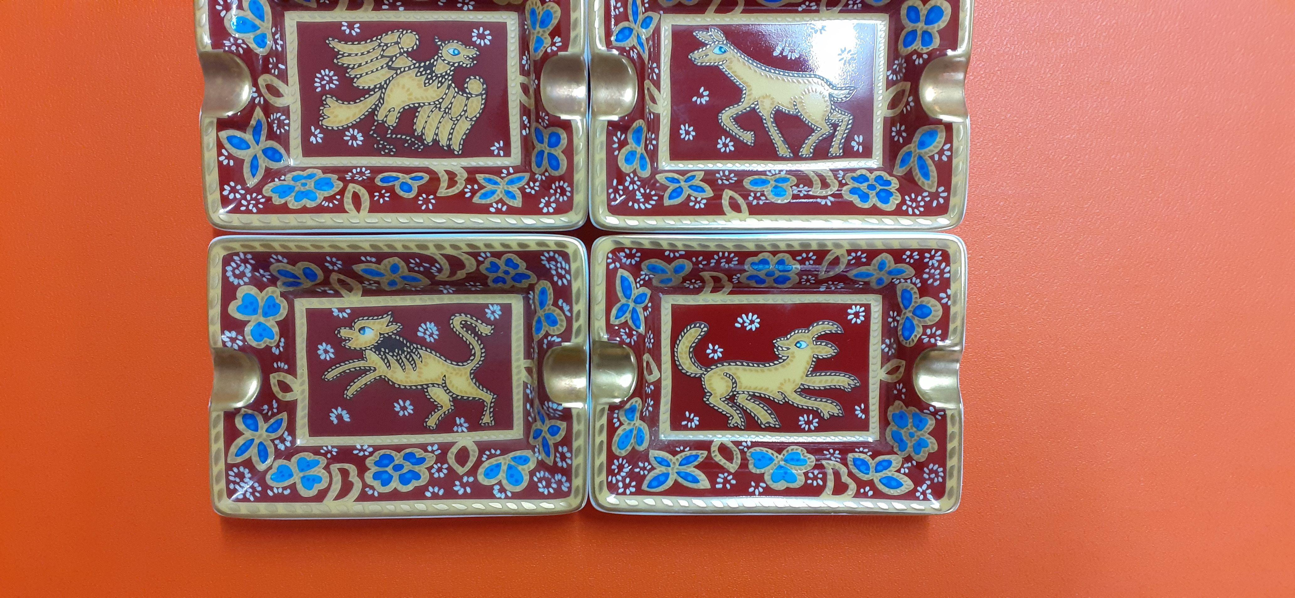 Hermès Set of four Small Ashtrays Porcelain and Gold Animals Prints For Sale 8