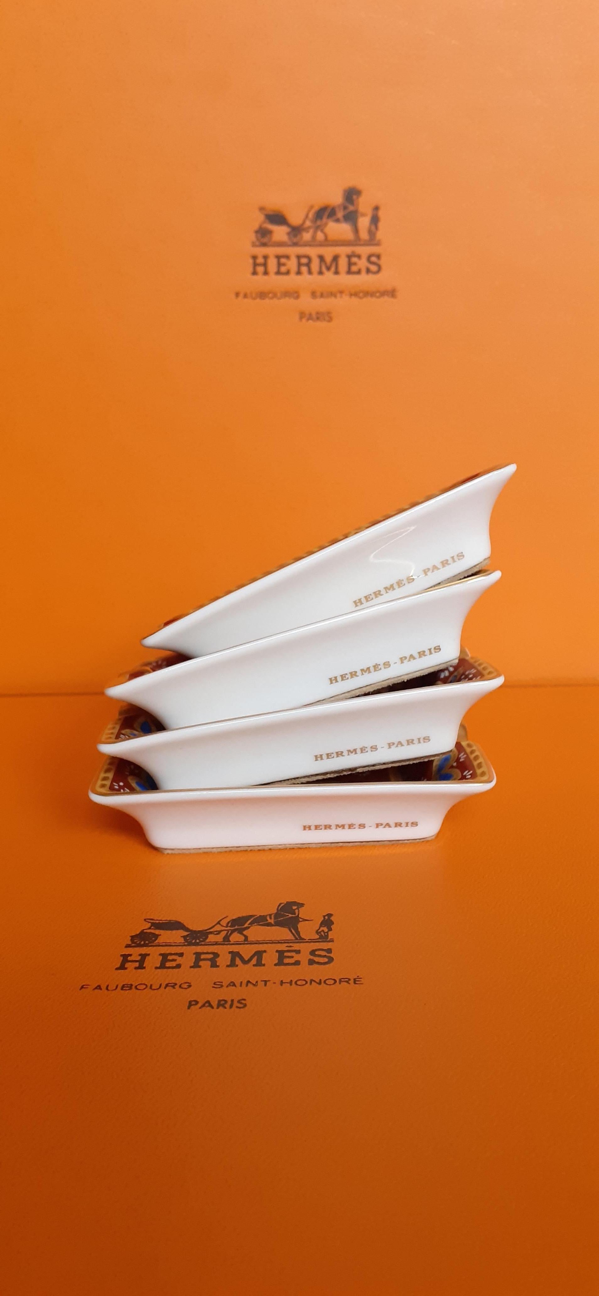 Hermès Set of four Small Ashtrays Porcelain and Gold Animals Prints For Sale 4
