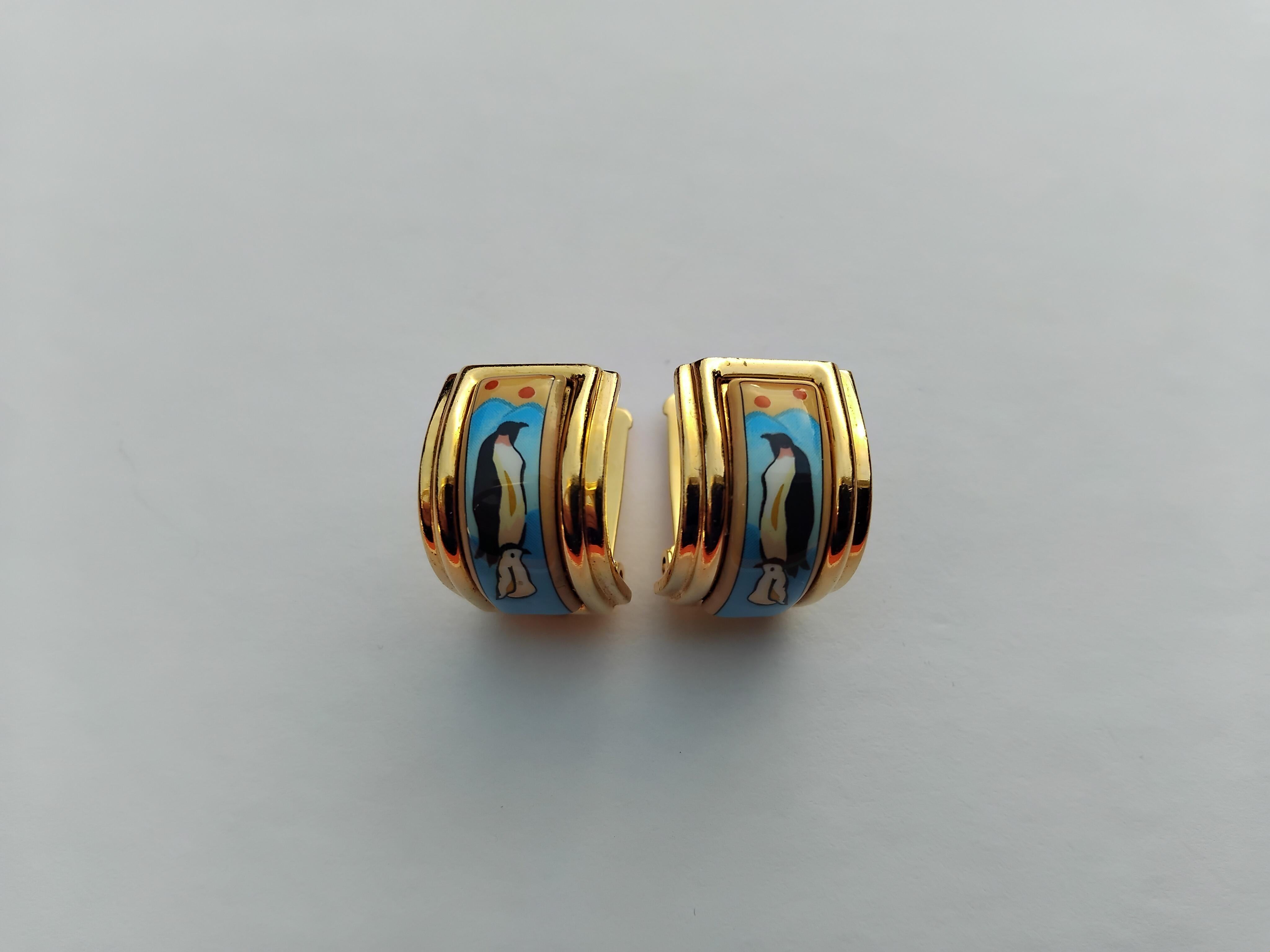 Hermès Set of Bracelet and Earrings Penguins Blue Gold Hdw Size 70 For Sale 14