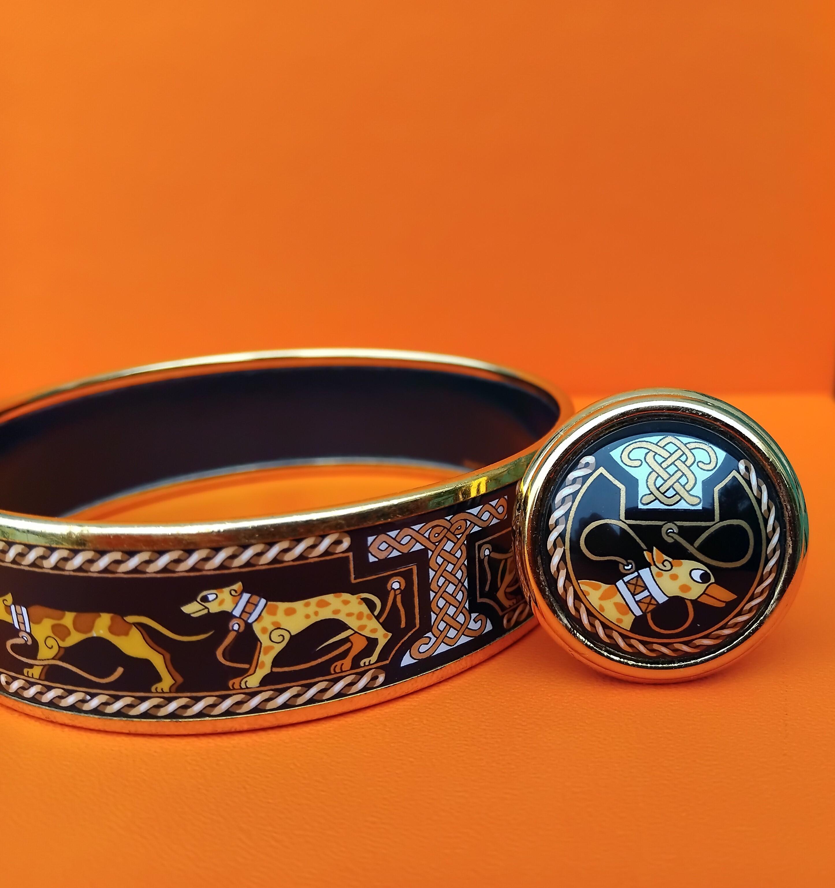 Women's Hermès Set of Bracelets and Earrings Greyhound Dog Levriers Print Size 70 For Sale