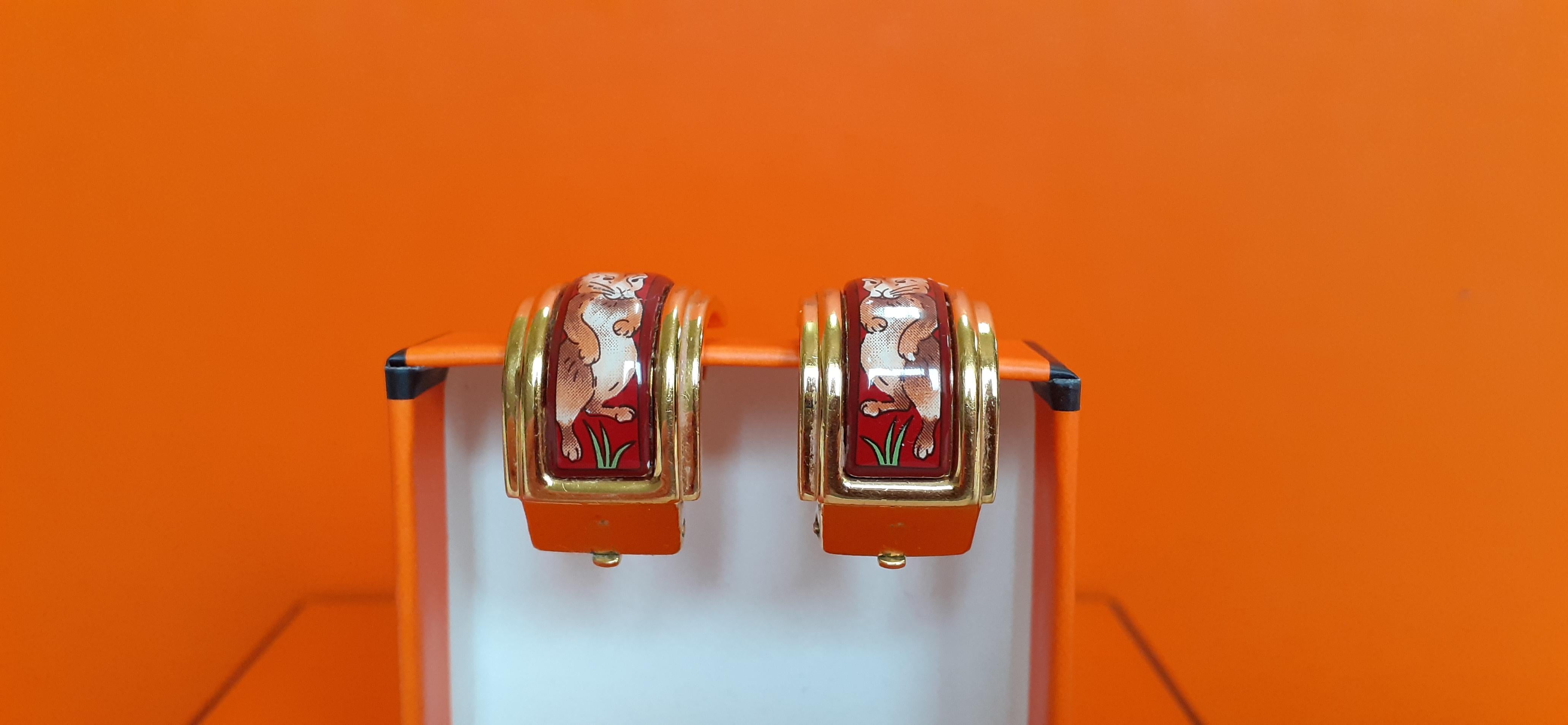Hermès Satz von Emaille-Armband und Ohrringe Hasen Hunde Gold Hdw Größe GM 70 im Angebot 11
