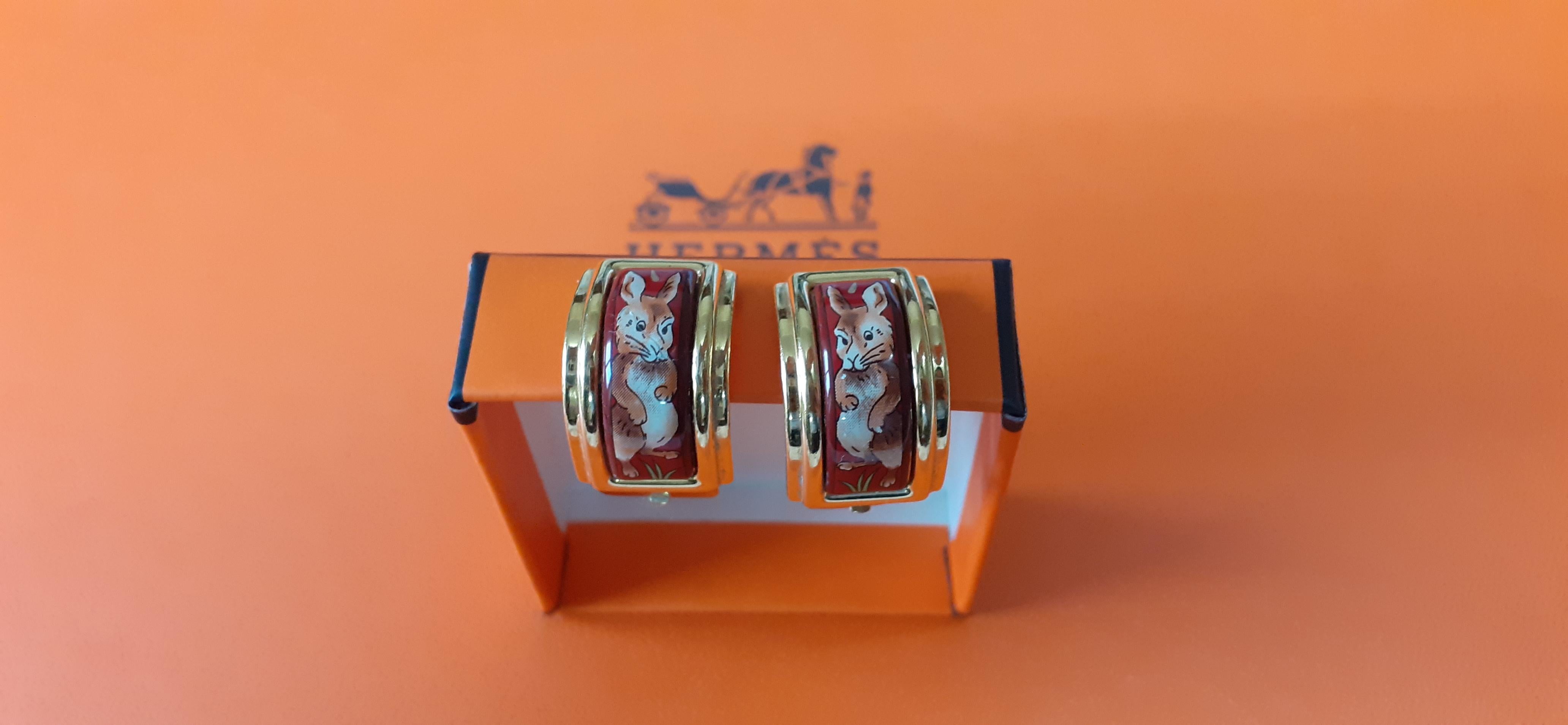 Hermès Set of Enamel Bracelet and Earrings Rabbits Dogs Gold Hdw Size GM 70 For Sale 9