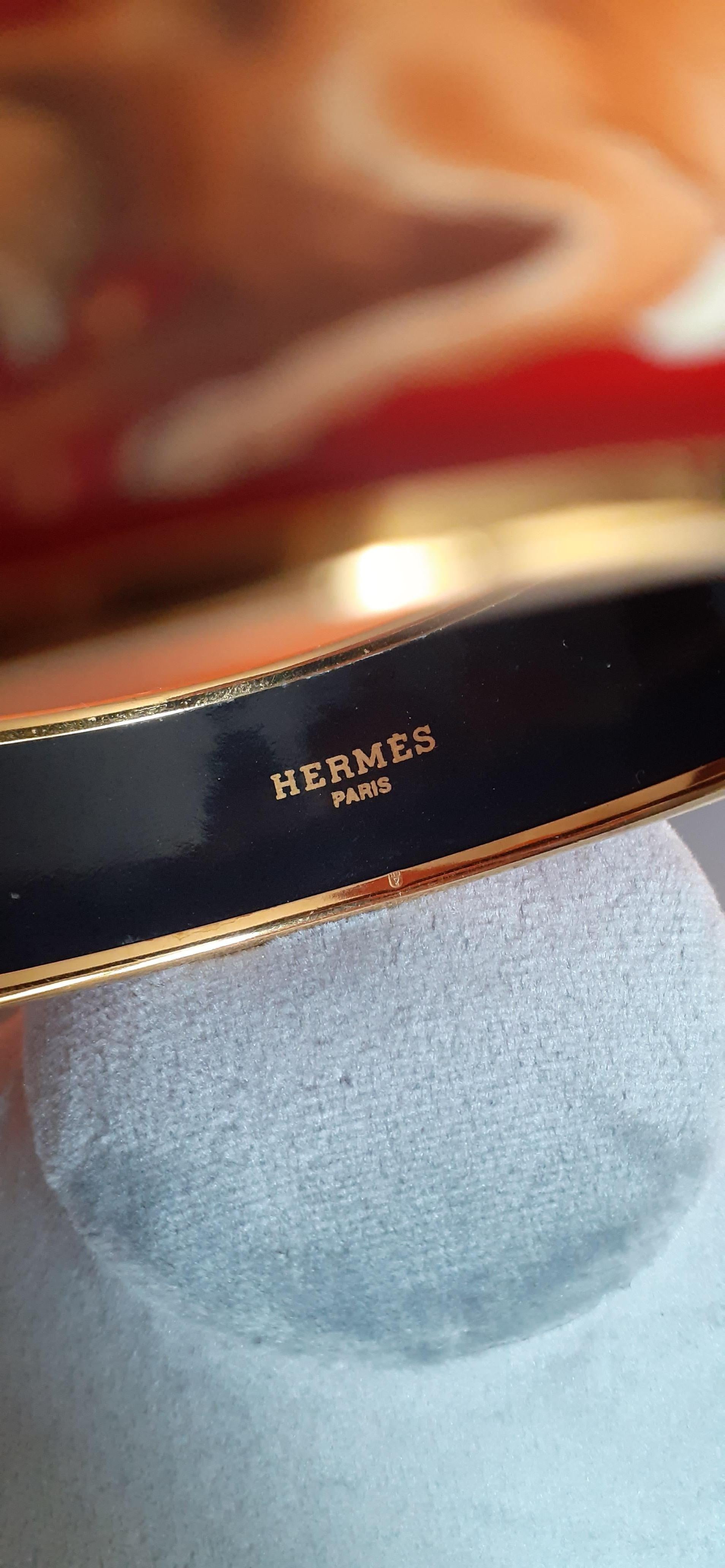 Hermès Satz von Emaille-Armband und Ohrringe Hasen Hunde Gold Hdw Größe GM 70 im Angebot 7