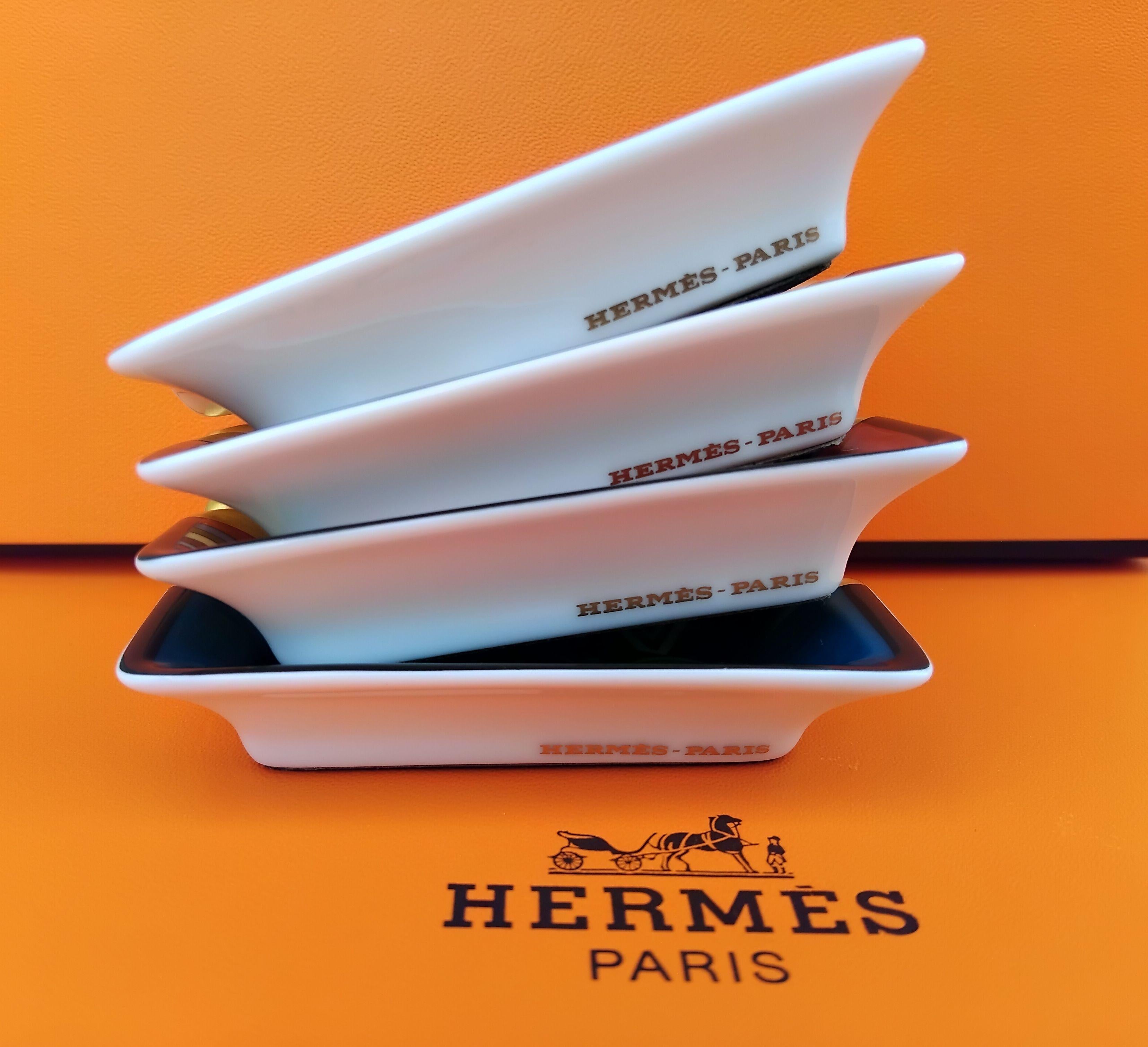 Hermès Set di quattro piccoli posacenere Tohu Bohu in porcellana e oro in vendita 3