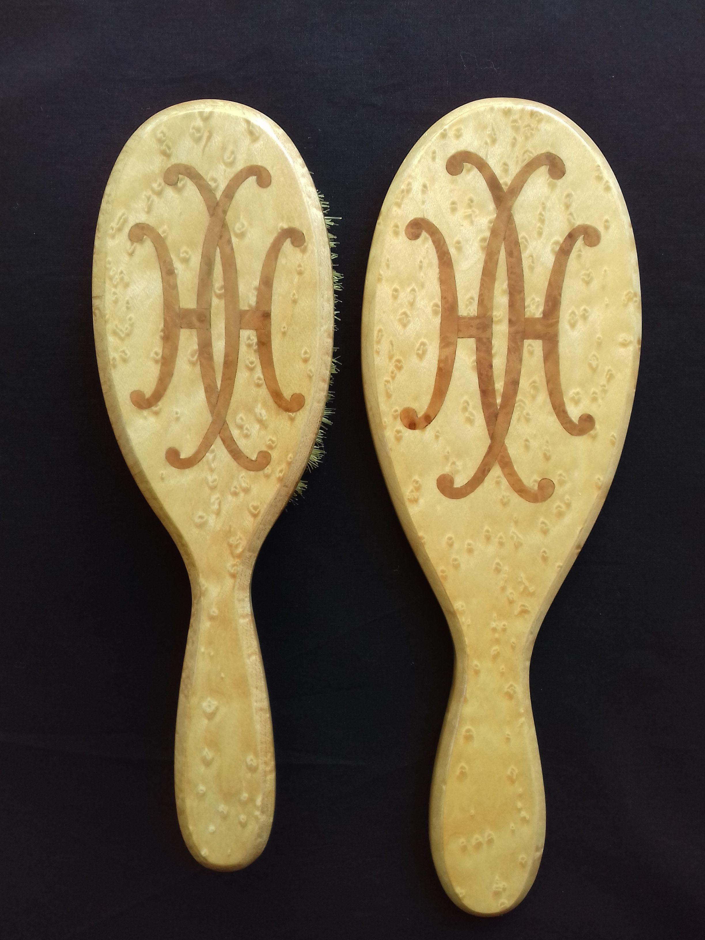 Hermès Set of Hair Brush and Mirror Inlaid Lacquered Wood H Lift For Sale 6
