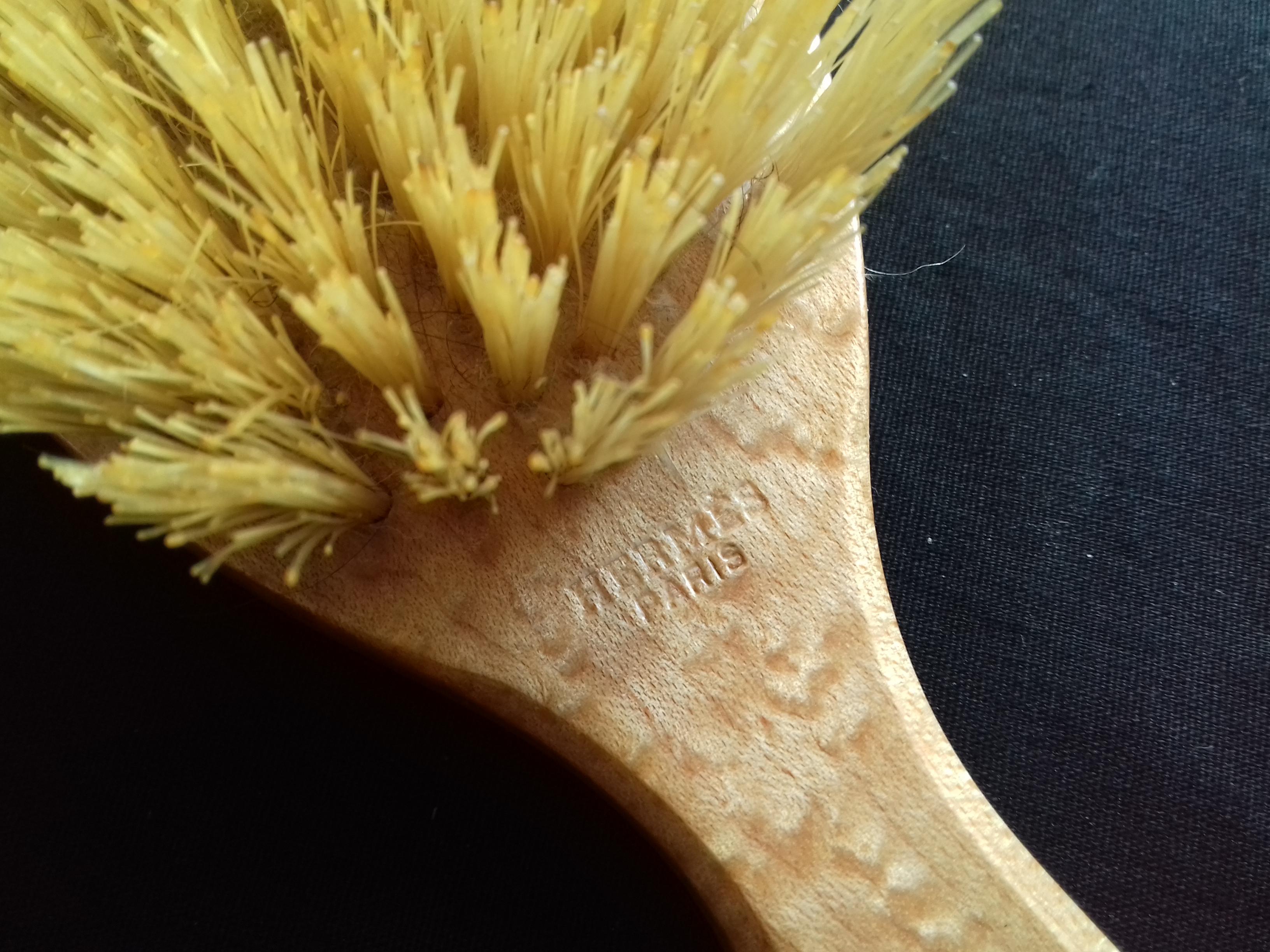 Hermès Set of Hair Brush and Mirror Inlaid Lacquered Wood H Lift For Sale 7