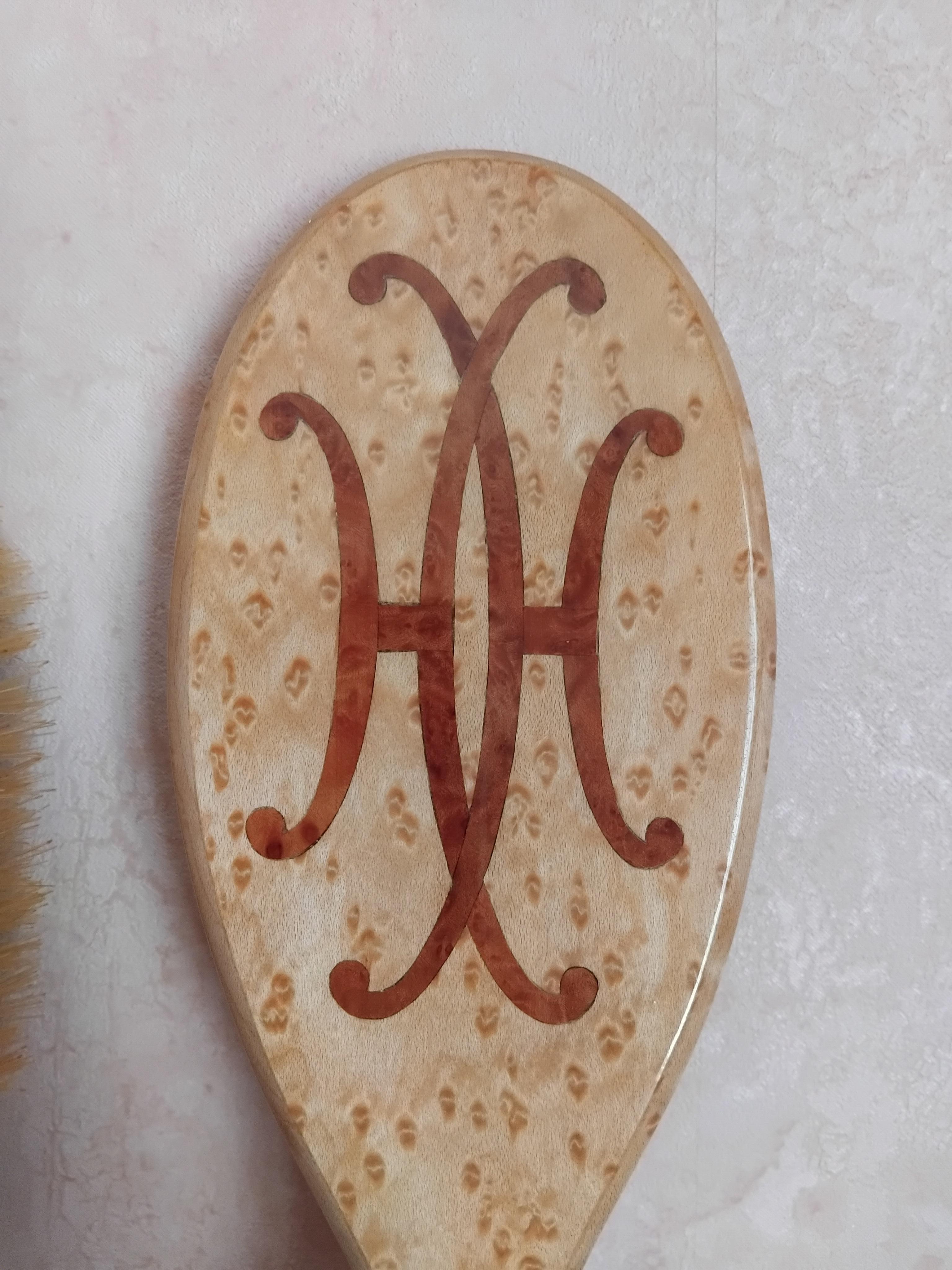 Women's Hermès Set of Hair Brush and Mirror Inlaid Lacquered Wood H Lift For Sale