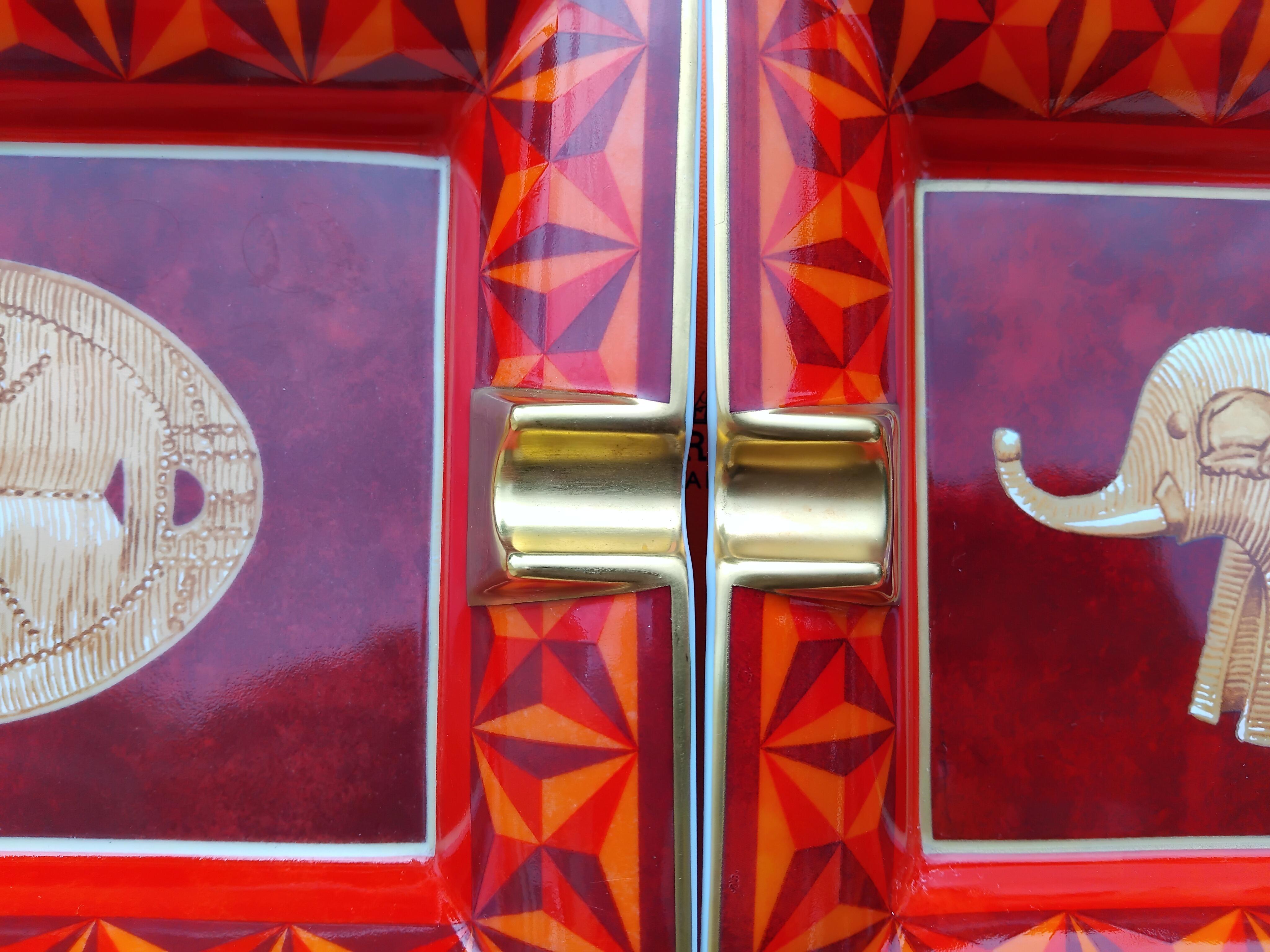 Hermès Set von Maske und Elefant Matching Aschenbecher Porzellan Afrika Thema im Angebot 2