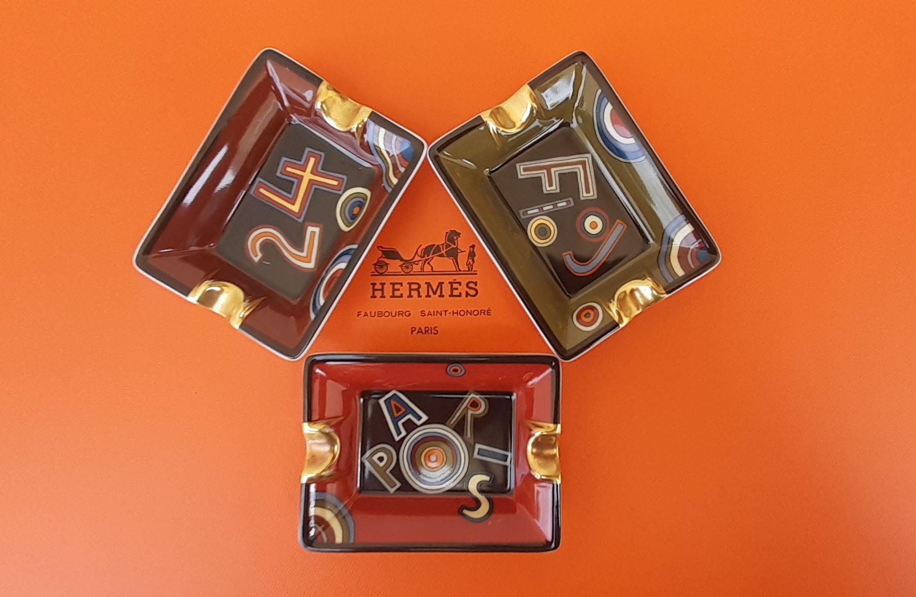 Hermès Set von drei kleinen Aschenbechern Tohu Bohu Print Porzellan und Gold im Angebot 4