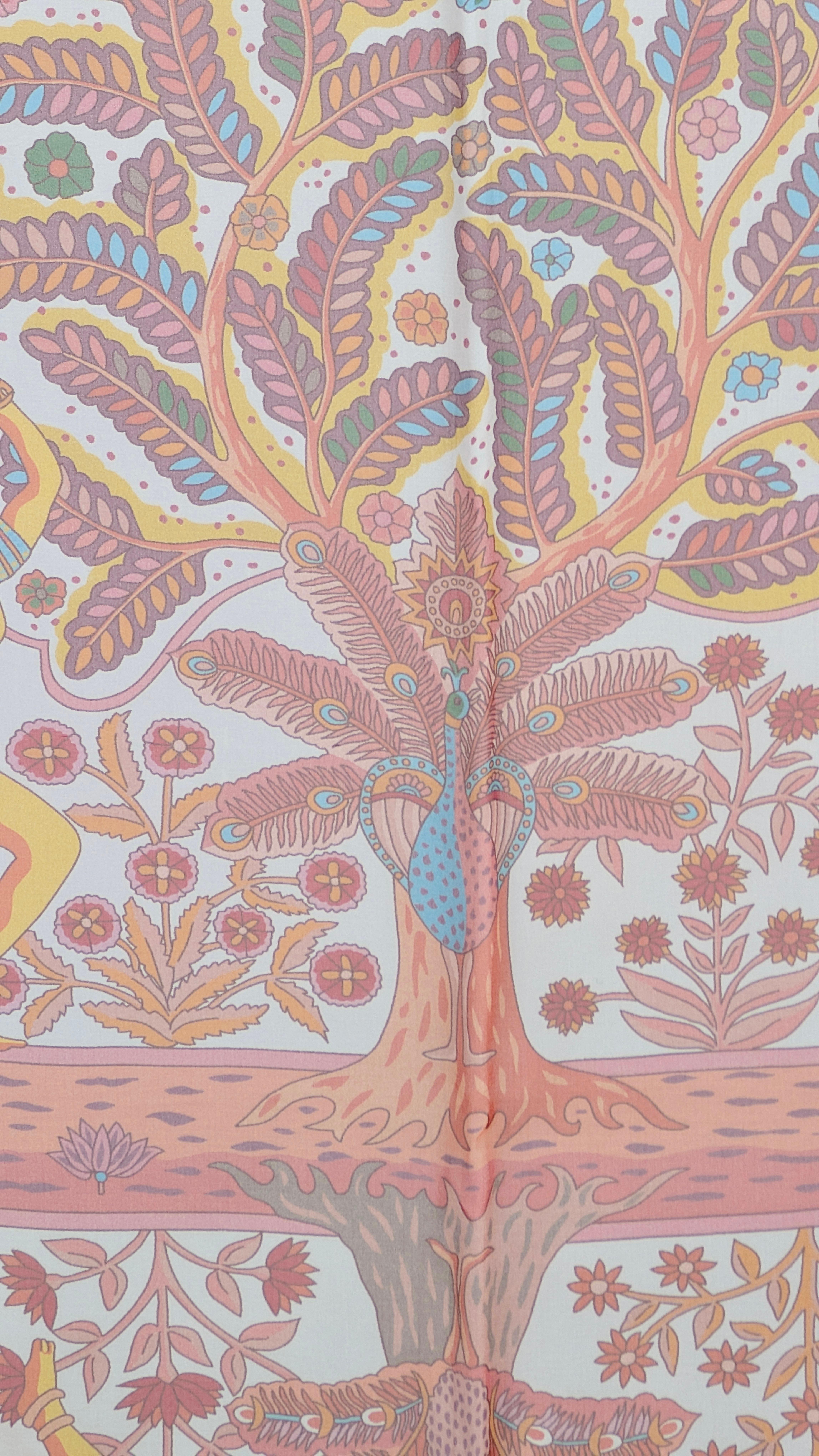 HERMÈS shawl AUX PORTES DU PALAIS en vente 9