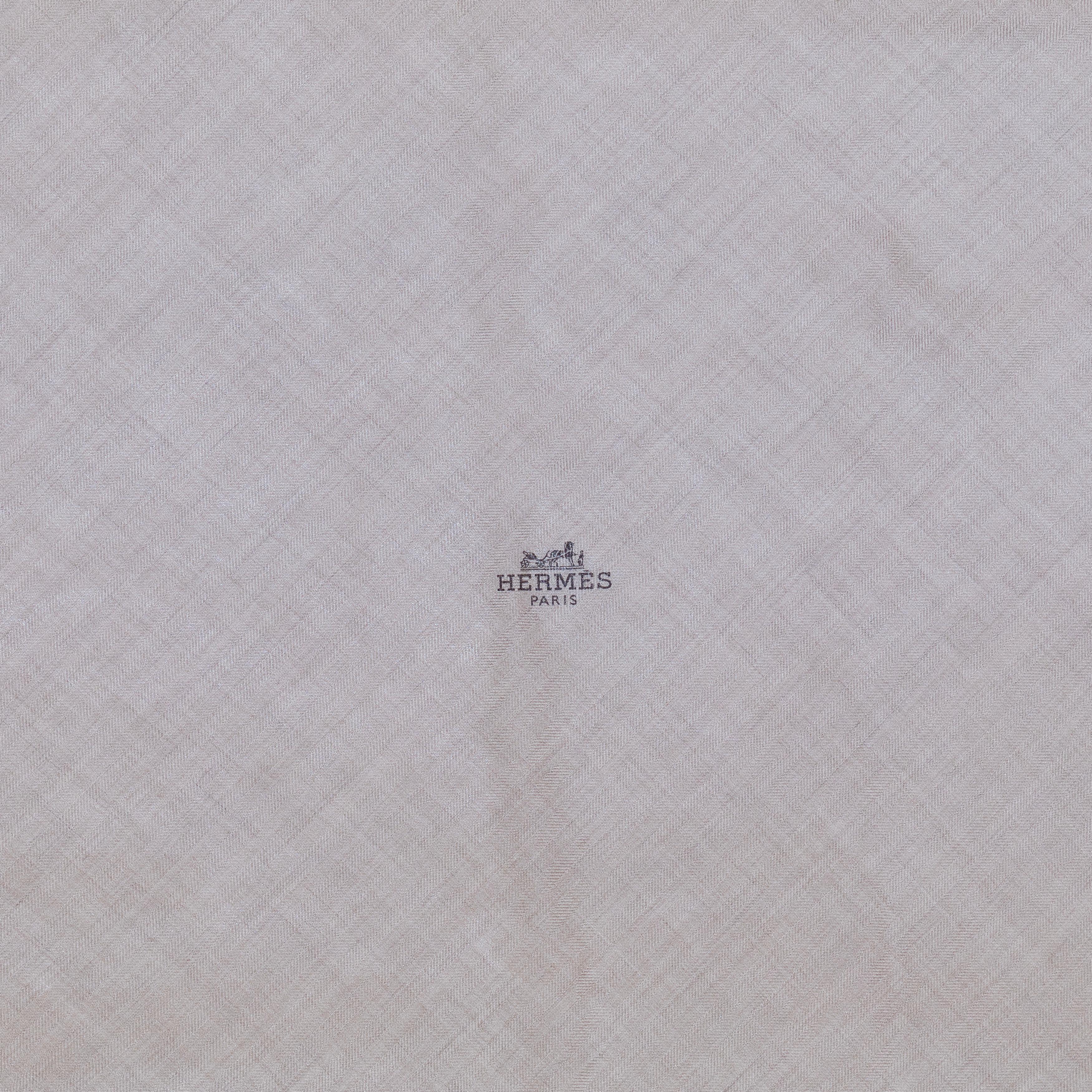 Grigio Scialle Hermes - Losange Diamond Geant - Nature - CS 108 x 104 x 80cm in vendita