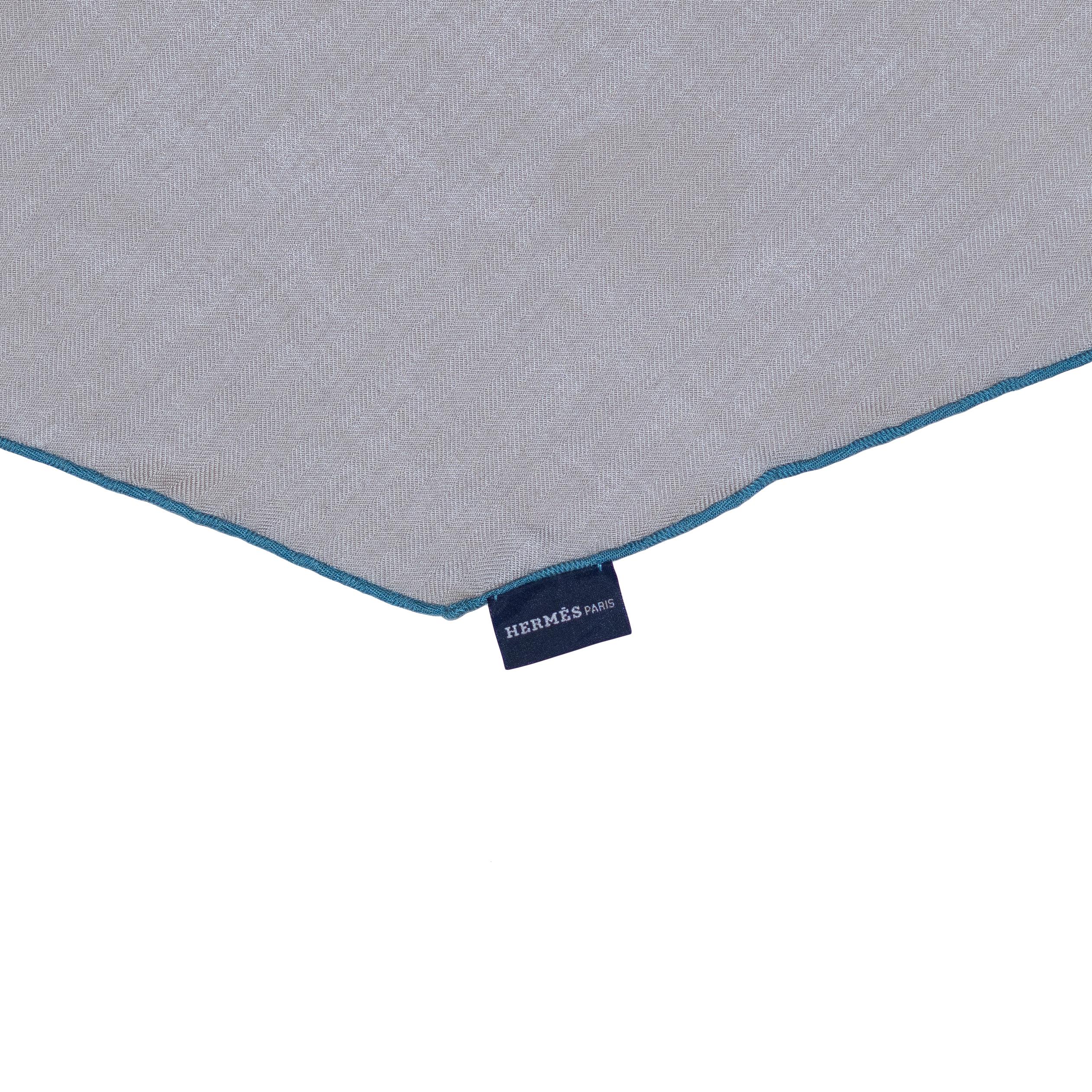 Châle Hermes Losange Diamond Geant - Natural Green - CS 108x104x80 cm - Nouveau en vente 1