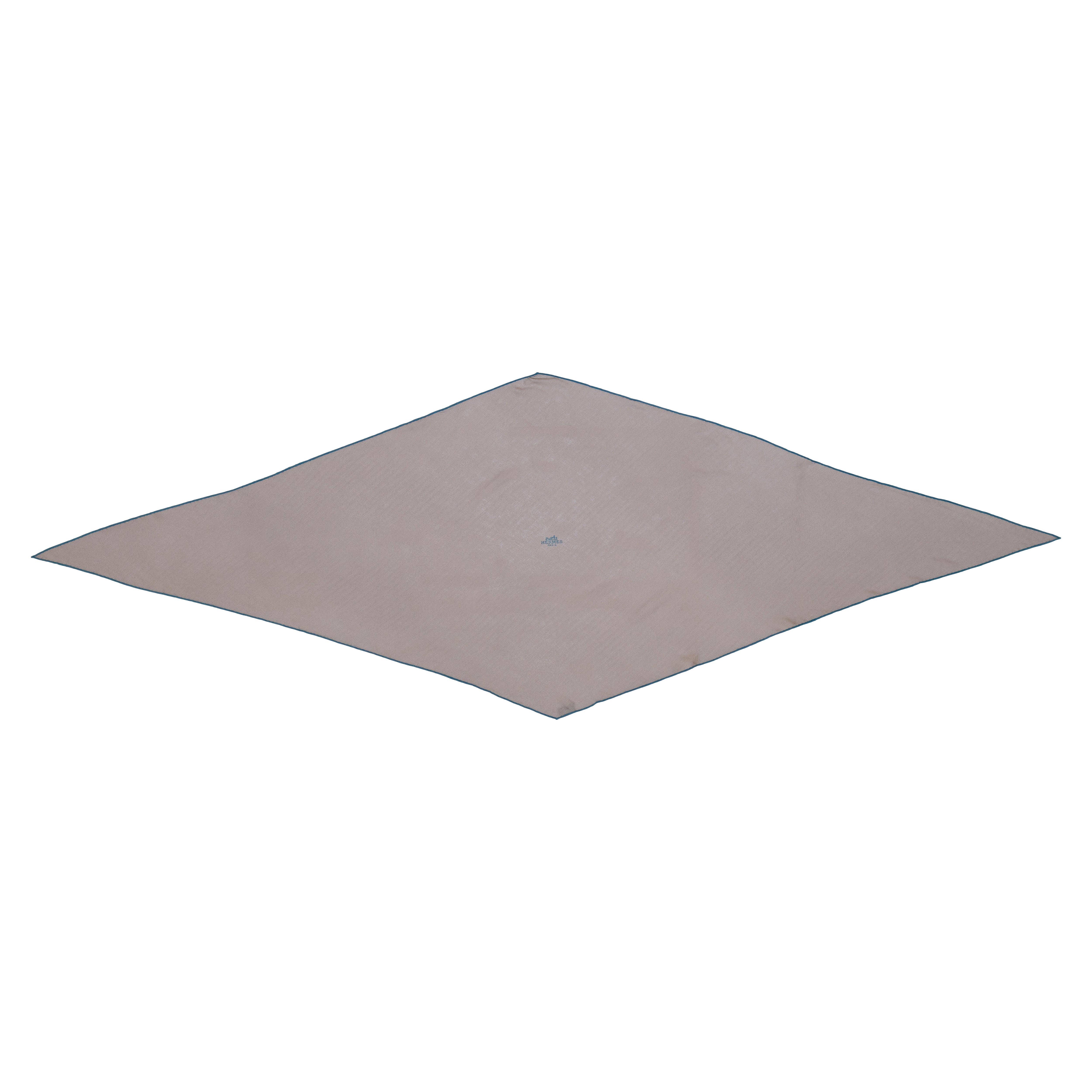 Châle Hermes Losange Diamond Geant - Natural Green - CS 108x104x80 cm - Nouveau en vente