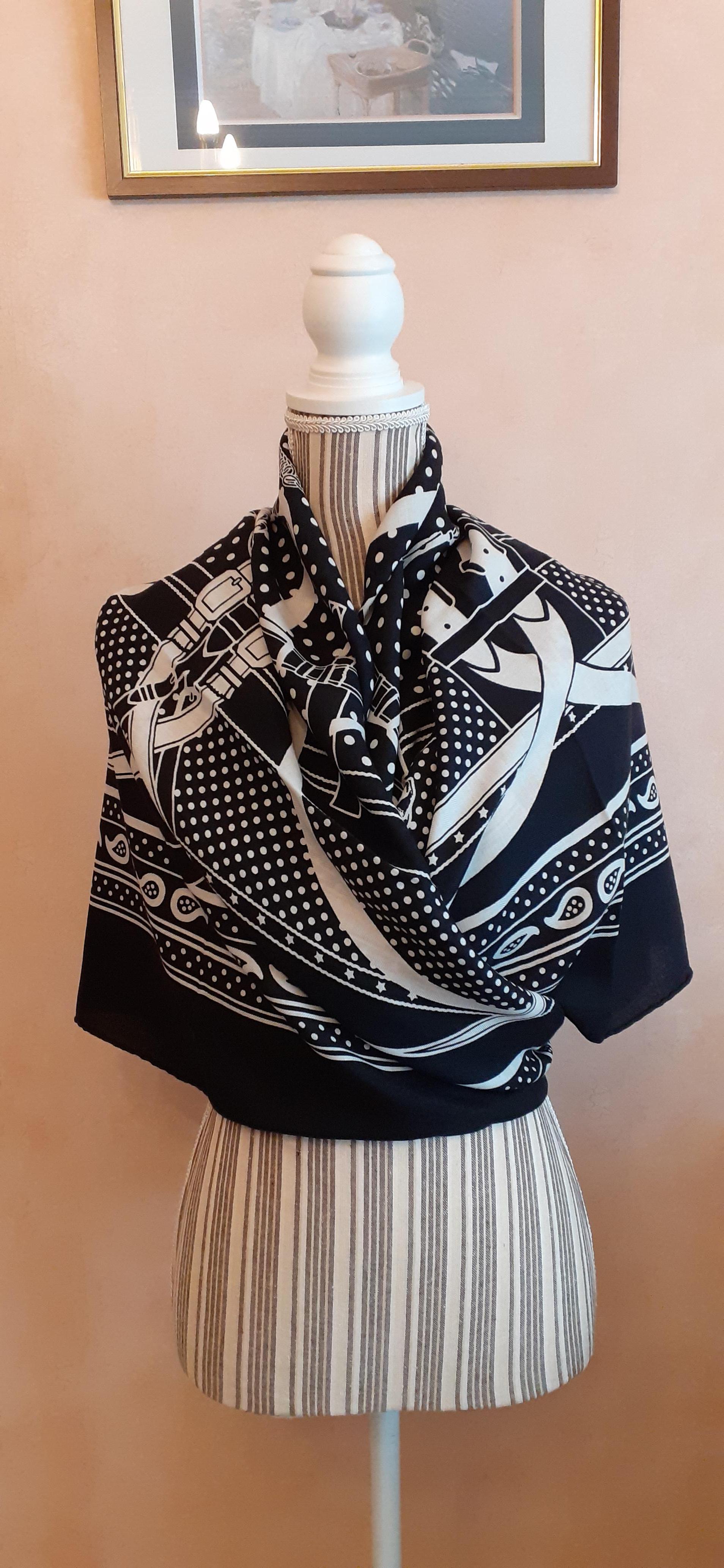 Hermès Shawl Scarf Grand Manege Bandana Cashmere and Silk White Black 140 cm 6