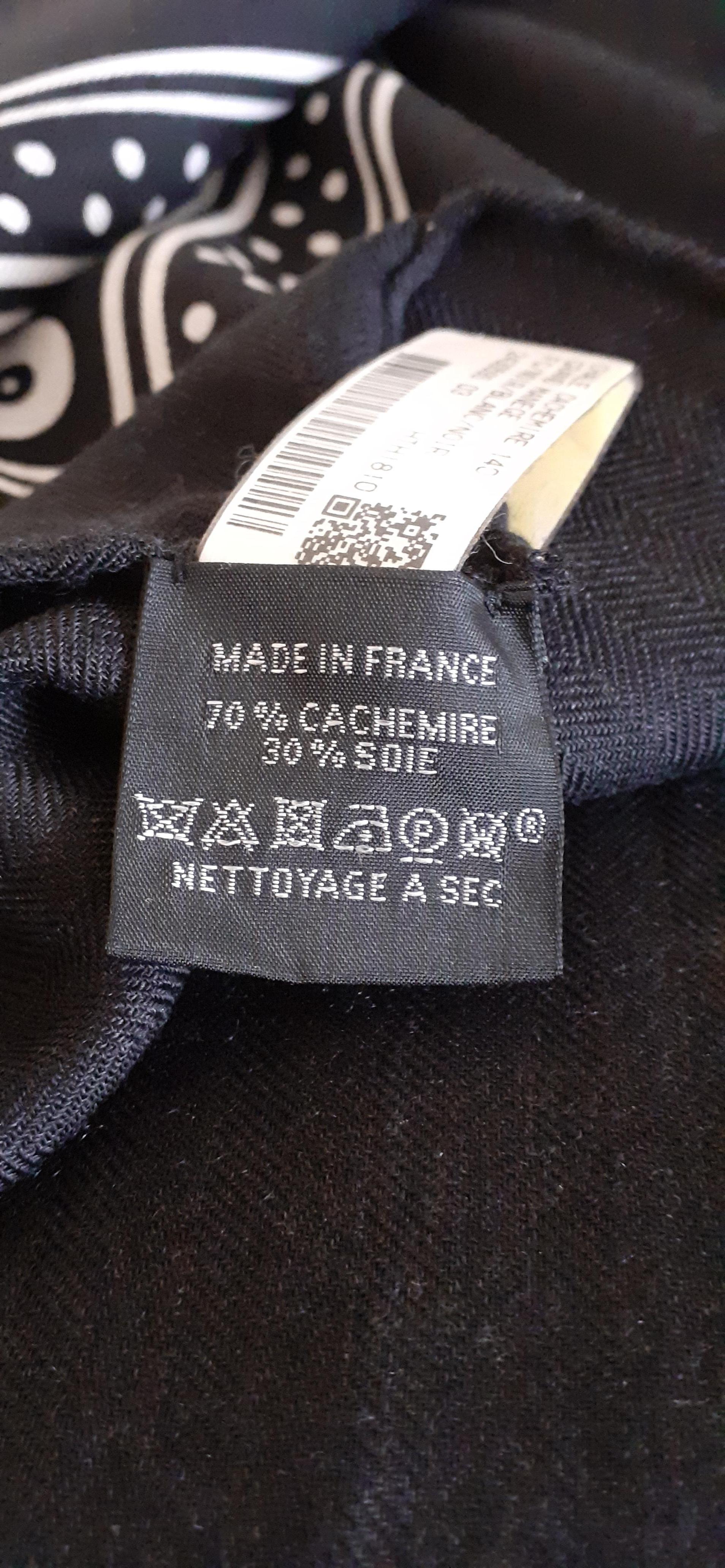 Hermès Shawl Scarf Grand Manege Bandana Cashmere and Silk White Black 140 cm 9