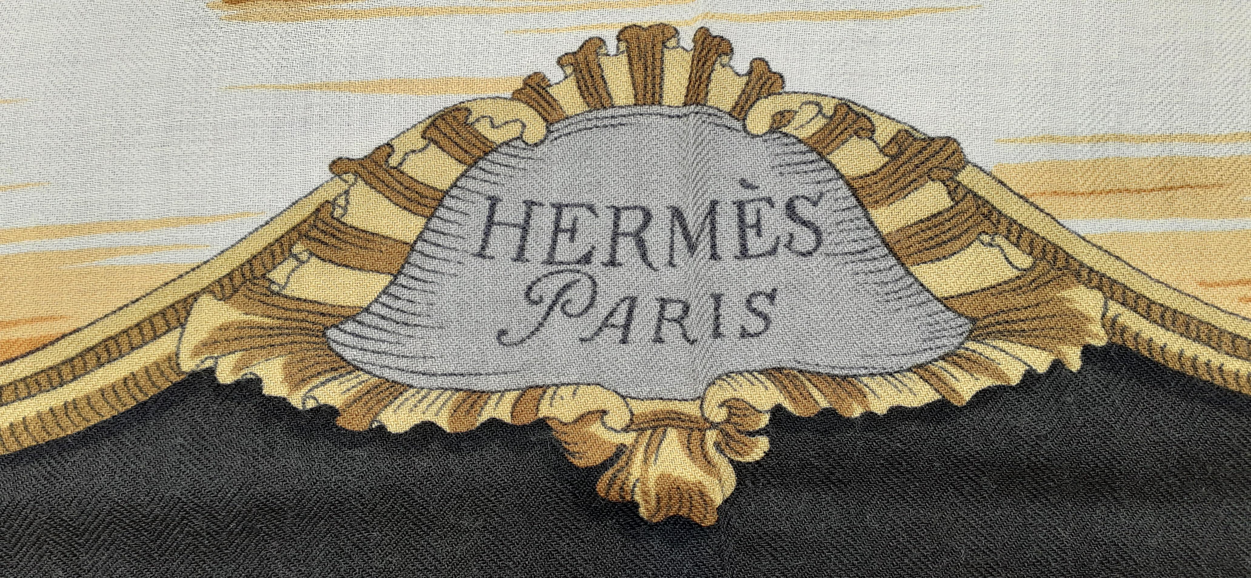 Gris Hermès Châle Echarpe Les Plaisirs du Froid Grygkar Cachemire Soie 53 pouces en vente